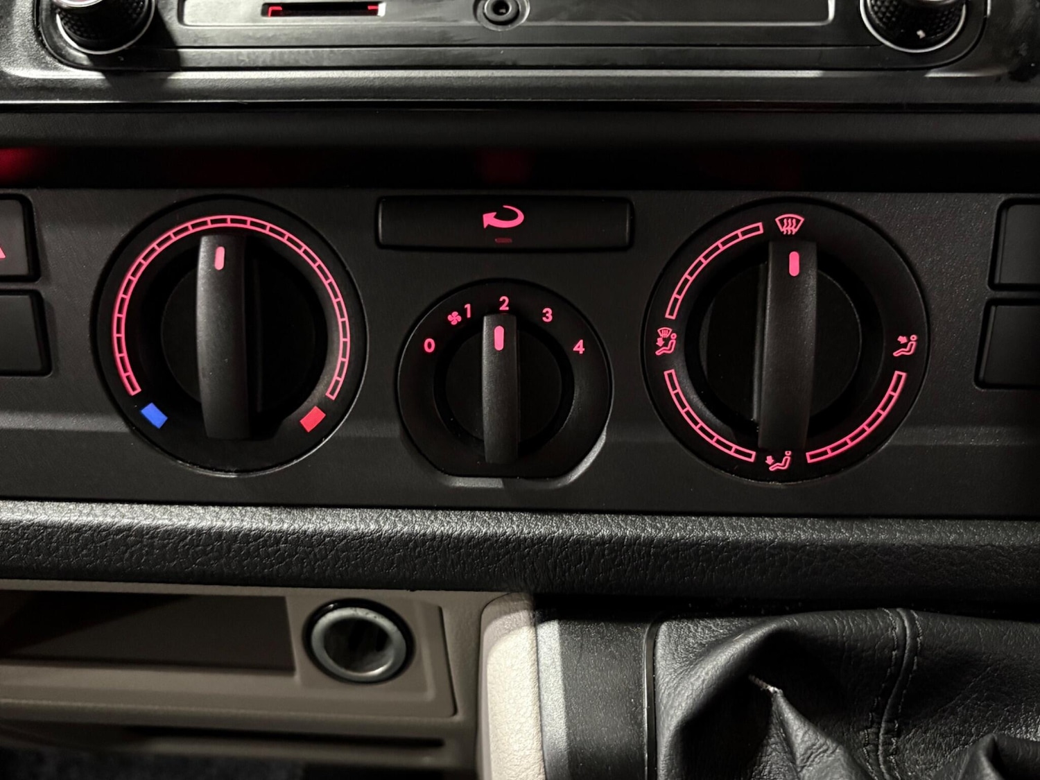 Used Volkswagen Transporter 2018 for sale - 78007348: Photo 13