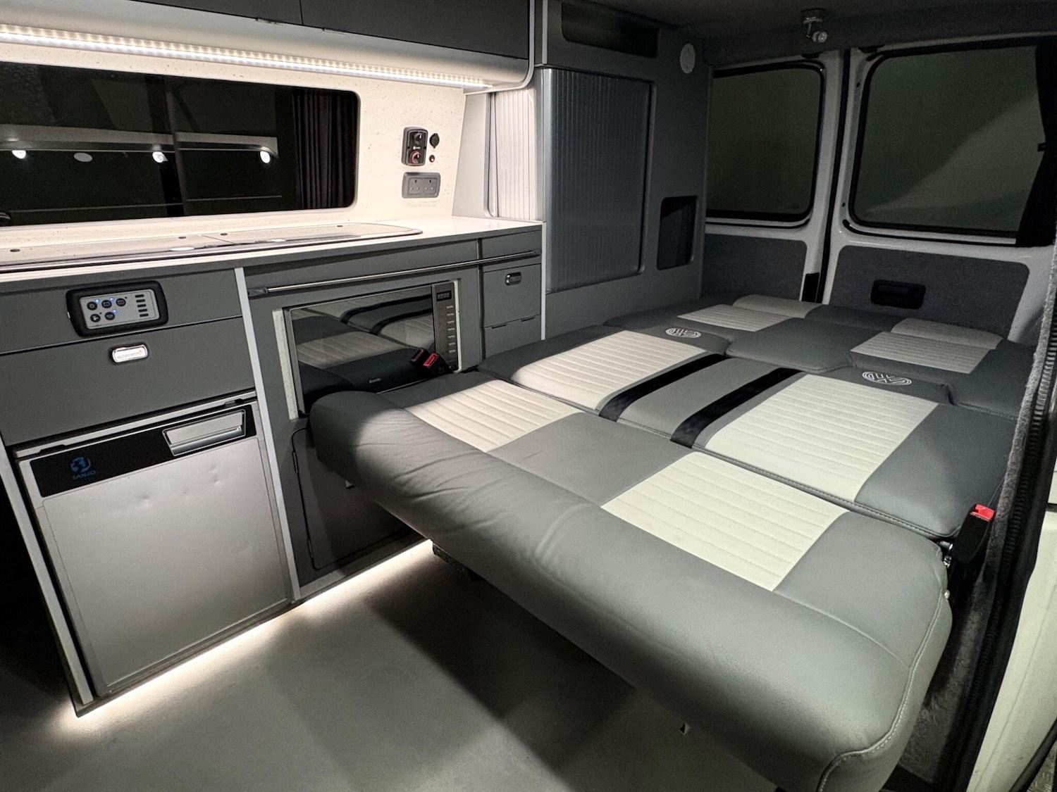 Used Volkswagen Transporter 2018 for sale - 78007348: Photo 21