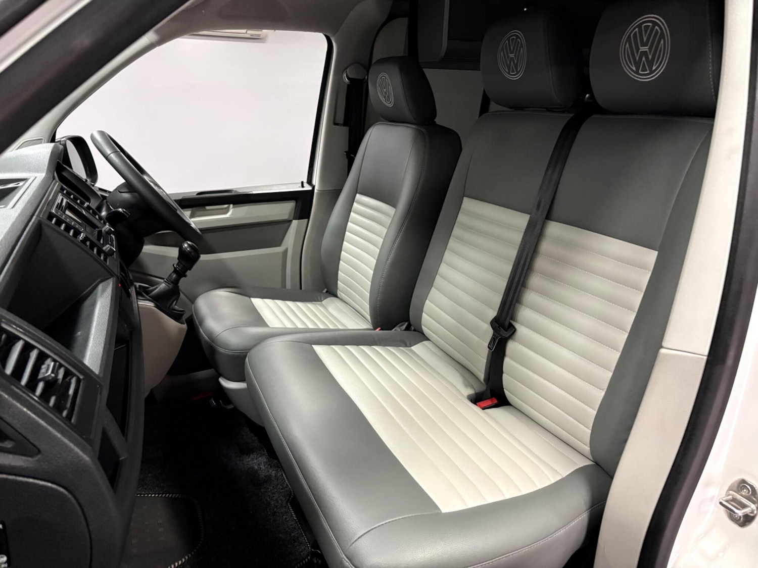 Used Volkswagen Transporter 2018 for sale - 78007348: Photo 29