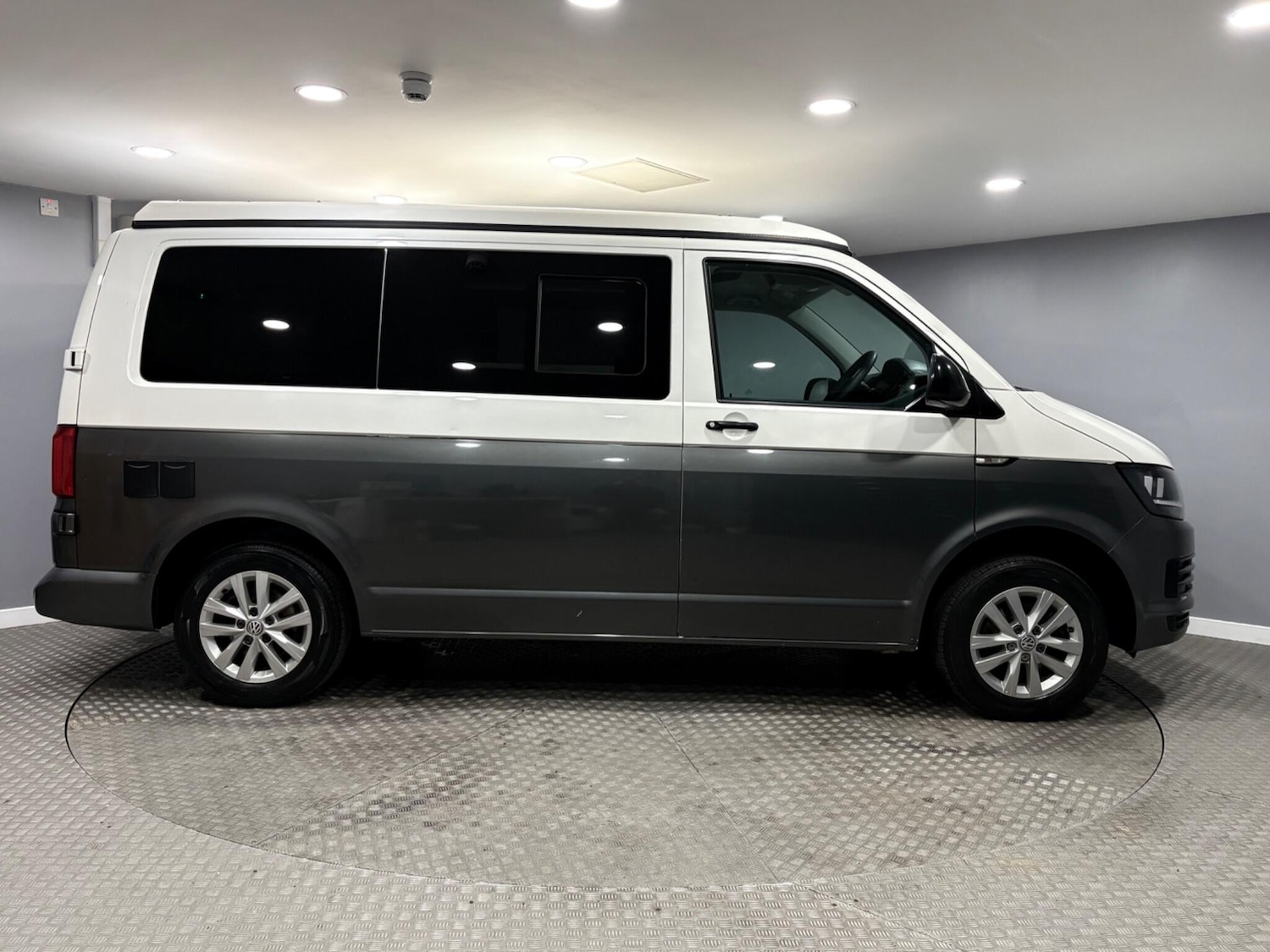 Used Volkswagen Transporter 2018 for sale - 78007348: Photo 3