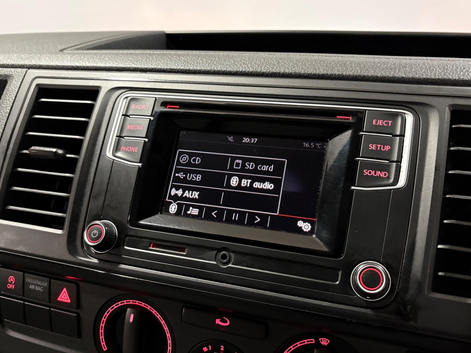 Used Volkswagen Transporter 2018 for sale - 78007348: Photo 33