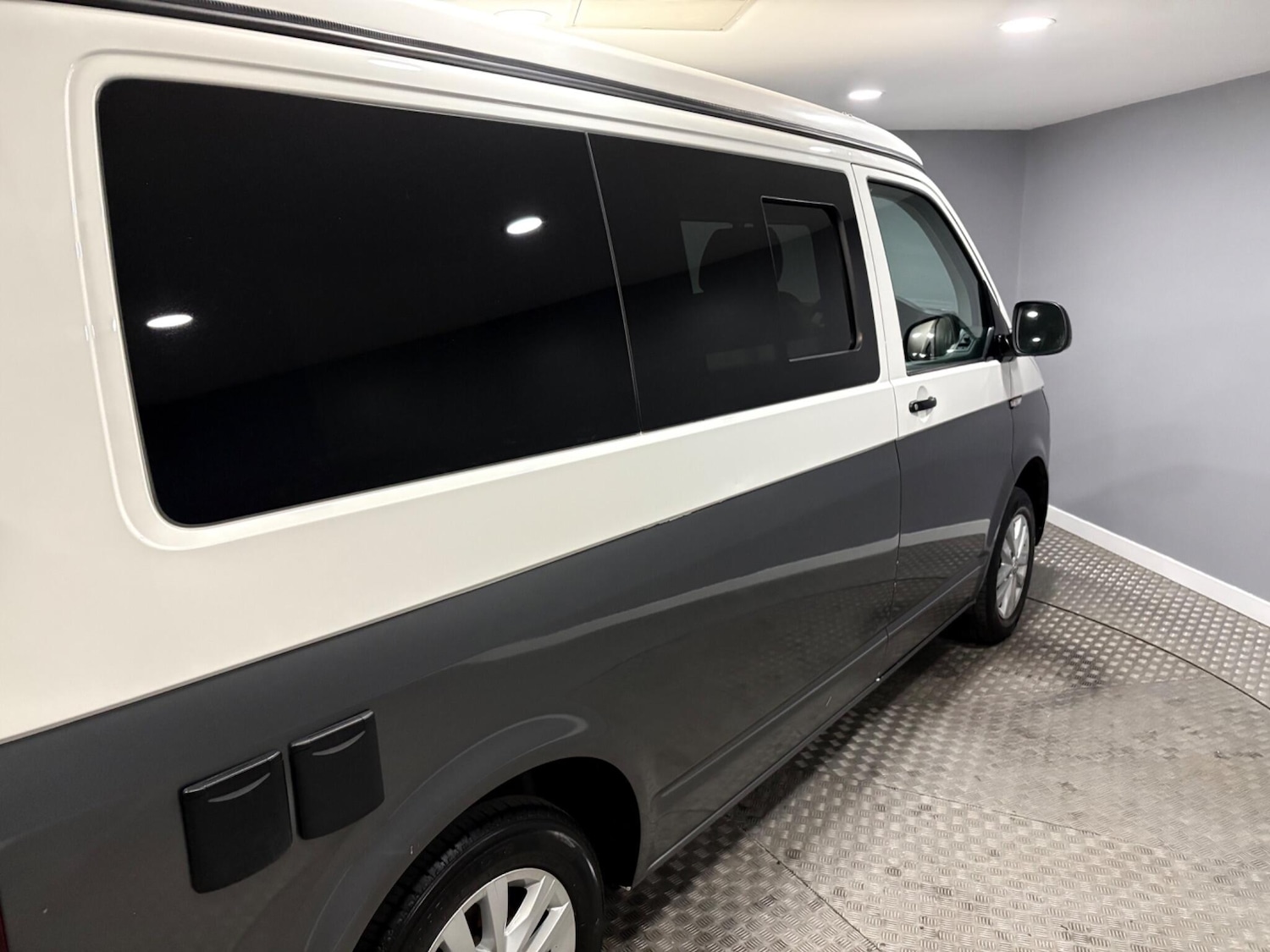Used Volkswagen Transporter 2018 for sale - 78007348: Photo 50