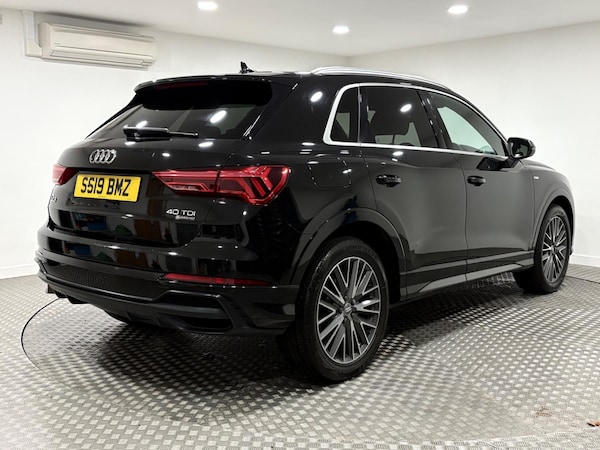 Used Audi Q3 2019 for sale - 76307343: Photo 3