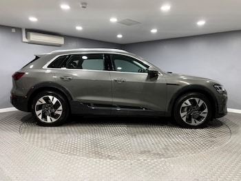 Used Audi Q8 e-tron 2023 for sale - 79576350: Photo