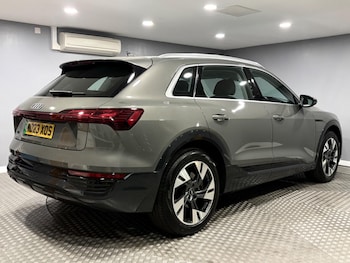 Used Audi Q8 e-tron 2023 for sale - 79576350: Photo