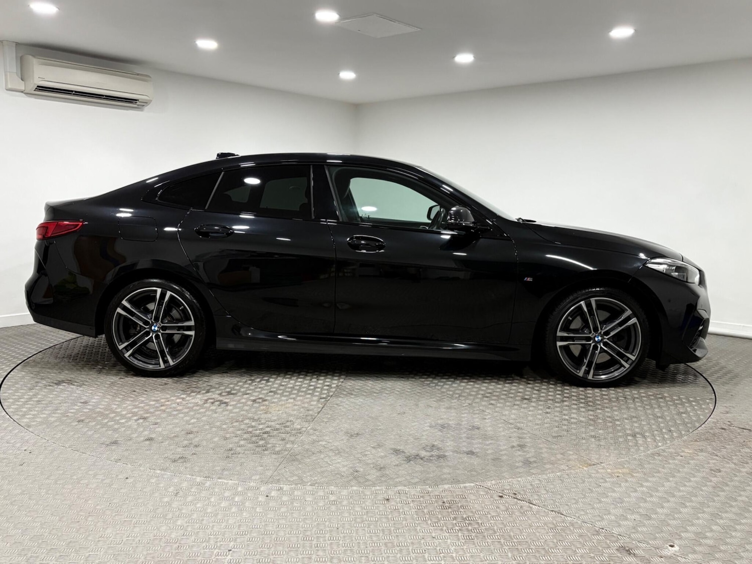 Used BMW 2 Series 2023 for sale - 77203065: Photo 2