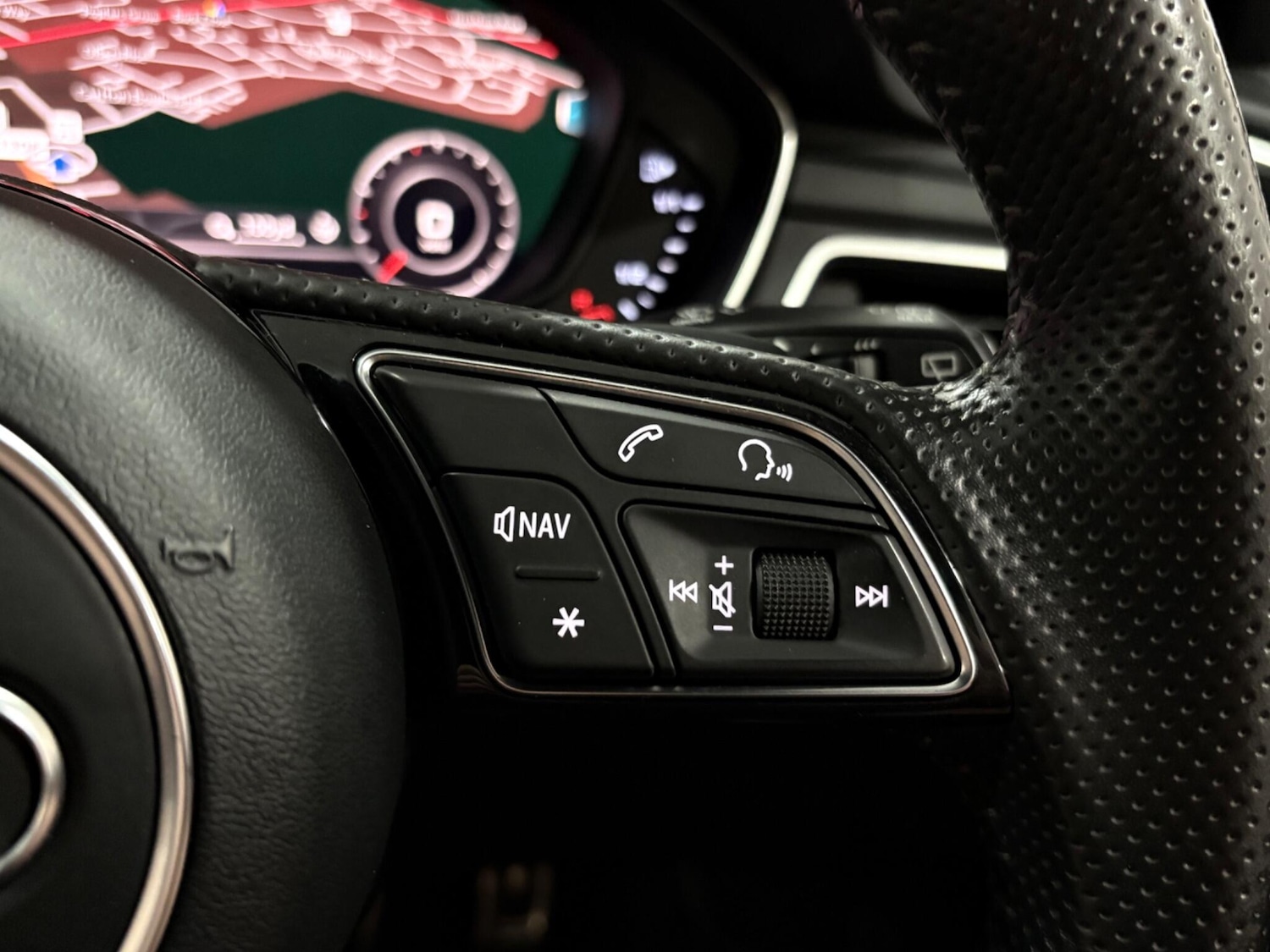 Used Audi A4 Avant 2018 for sale - 76440499: Photo 20