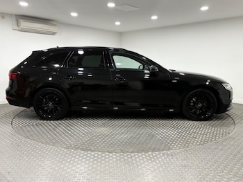 Used Audi A4 Avant 2018 for sale - 76440499: Photo