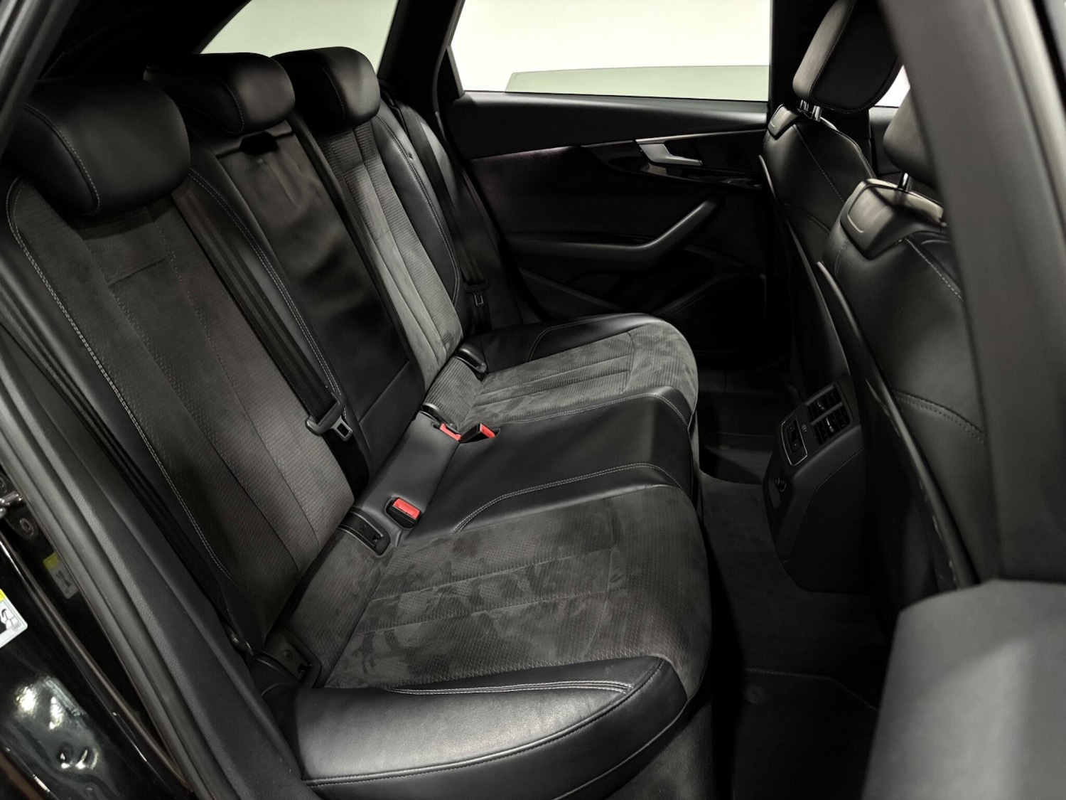 Used Audi A4 Avant 2018 for sale - 76440499: Photo 41