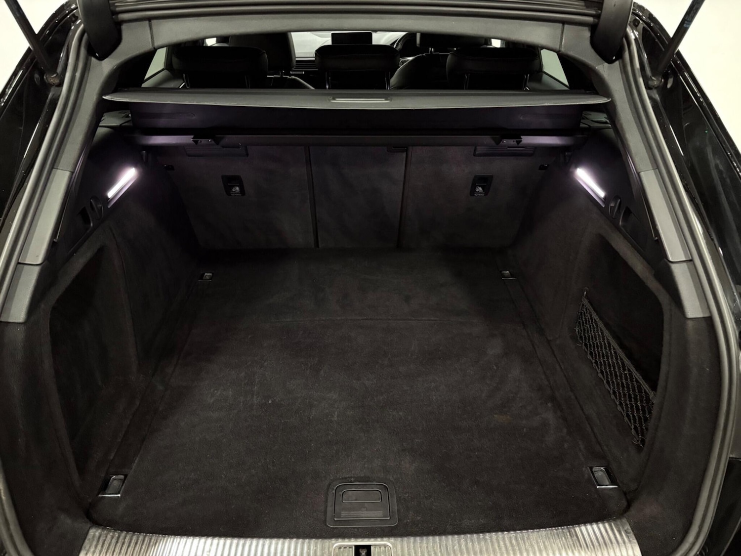 Used Audi A4 Avant 2018 for sale - 76440499: Photo 46