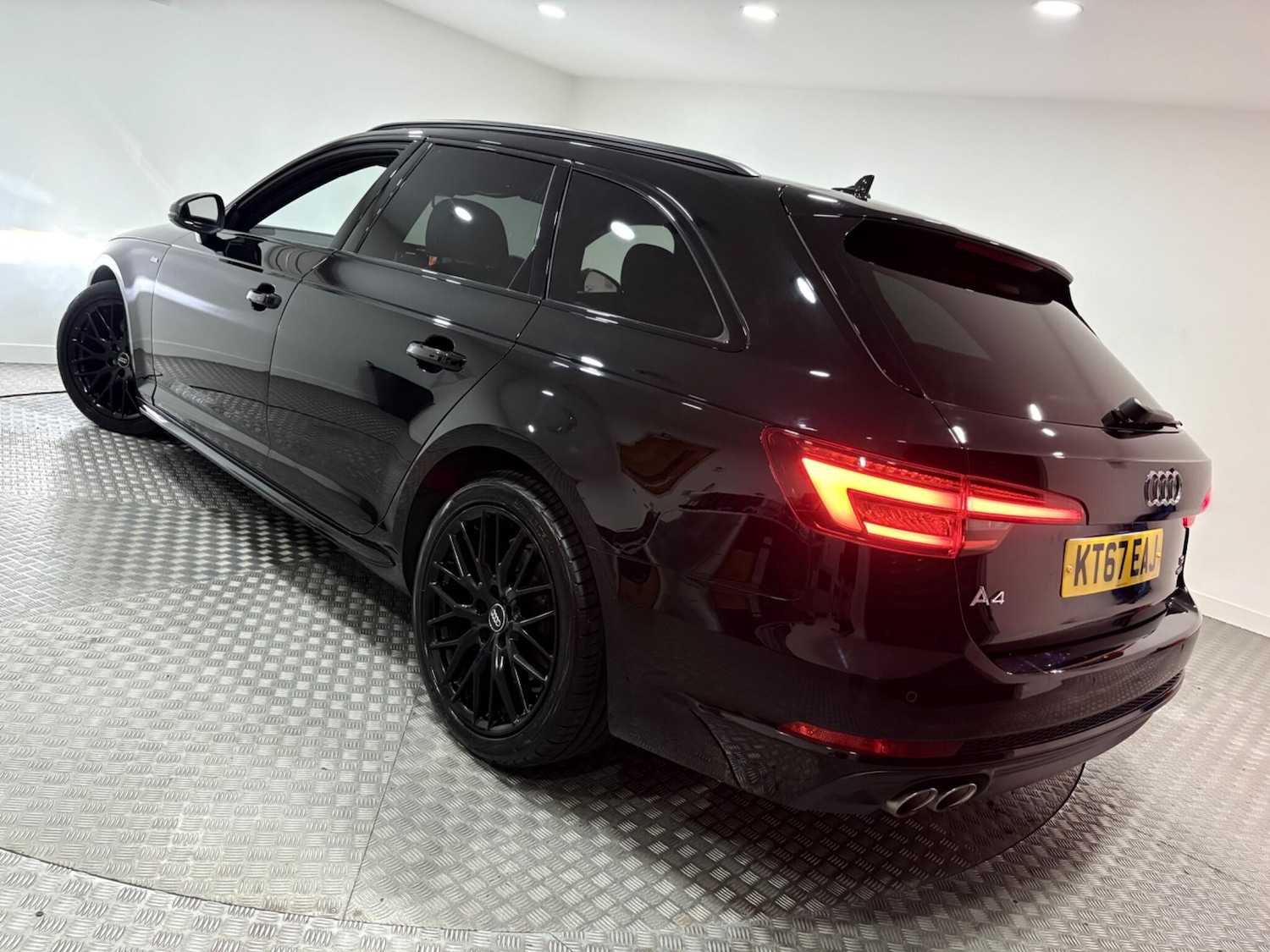 Used Audi A4 Avant 2018 for sale - 76440499: Photo 51