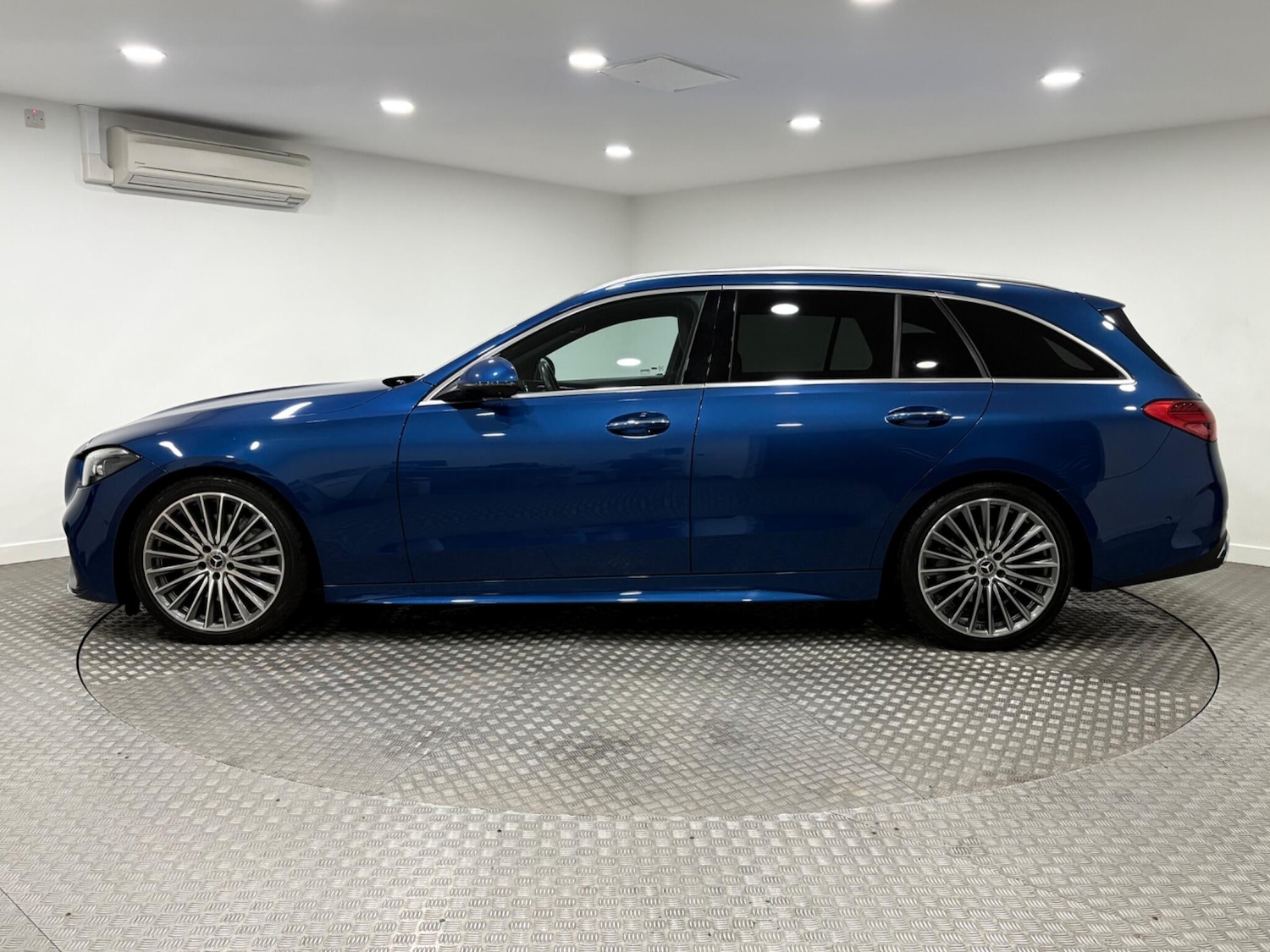 Used Mercedes-Benz C Class 2023 for sale - 77021344: Photo 6