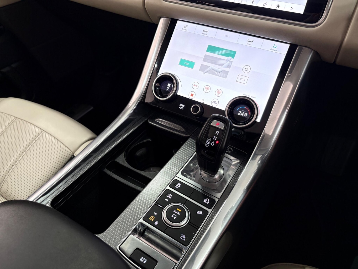 Used Land Rover Range Rover Sport 2018 for sale - 76620372: Photo 32