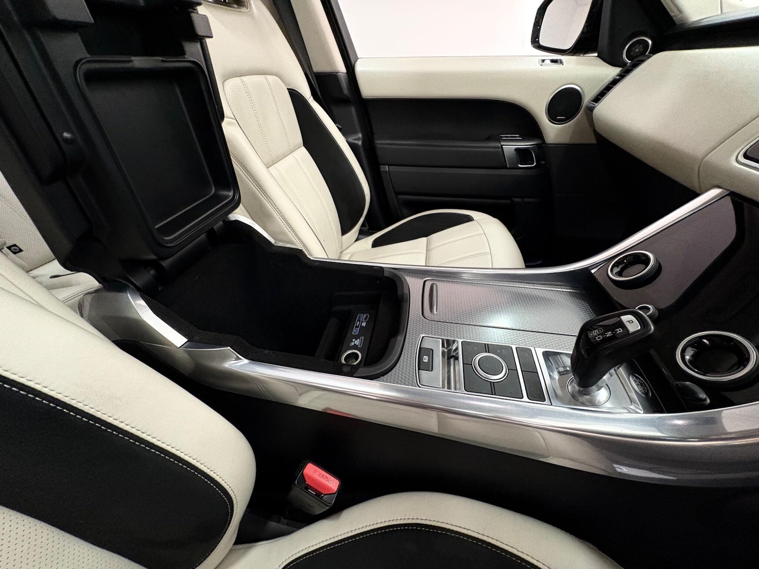 Used Land Rover Range Rover Sport 2018 for sale - 76620372: Photo 37