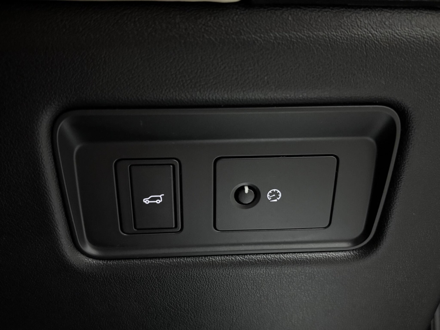 Used Land Rover Range Rover Sport 2018 for sale - 76620372: Photo 38