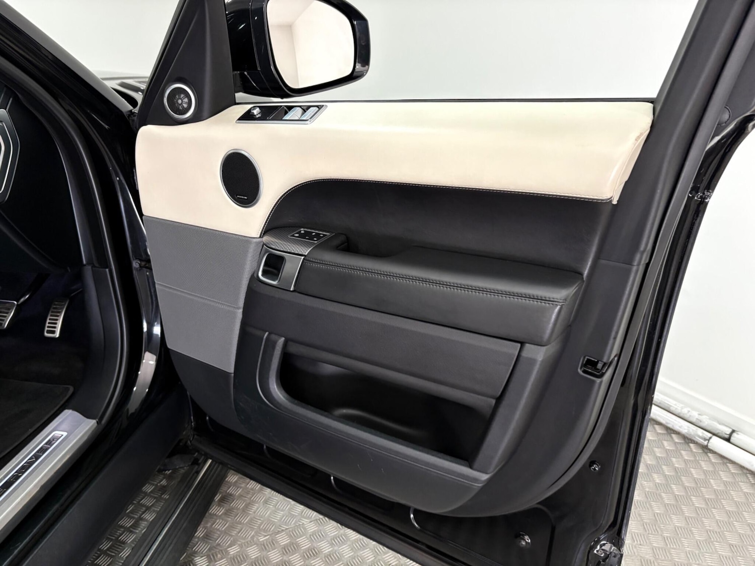 Used Land Rover Range Rover Sport 2018 for sale - 76620372: Photo 41