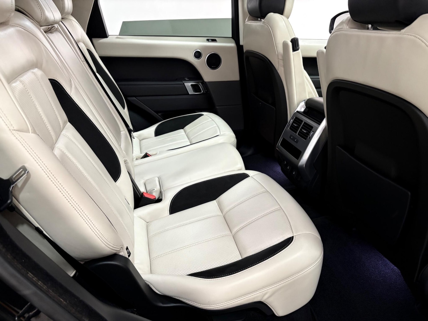 Used Land Rover Range Rover Sport 2018 for sale - 76620372: Photo 44