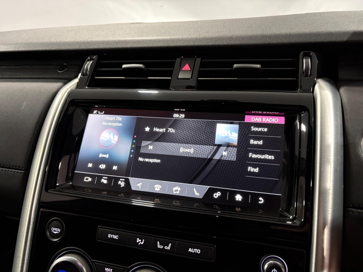 Used Land Rover Discovery 2019 for sale - 77994374: Photo 30