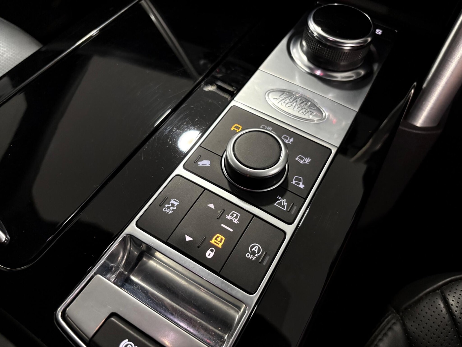 Used Land Rover Discovery 2019 for sale - 77994374: Photo 38