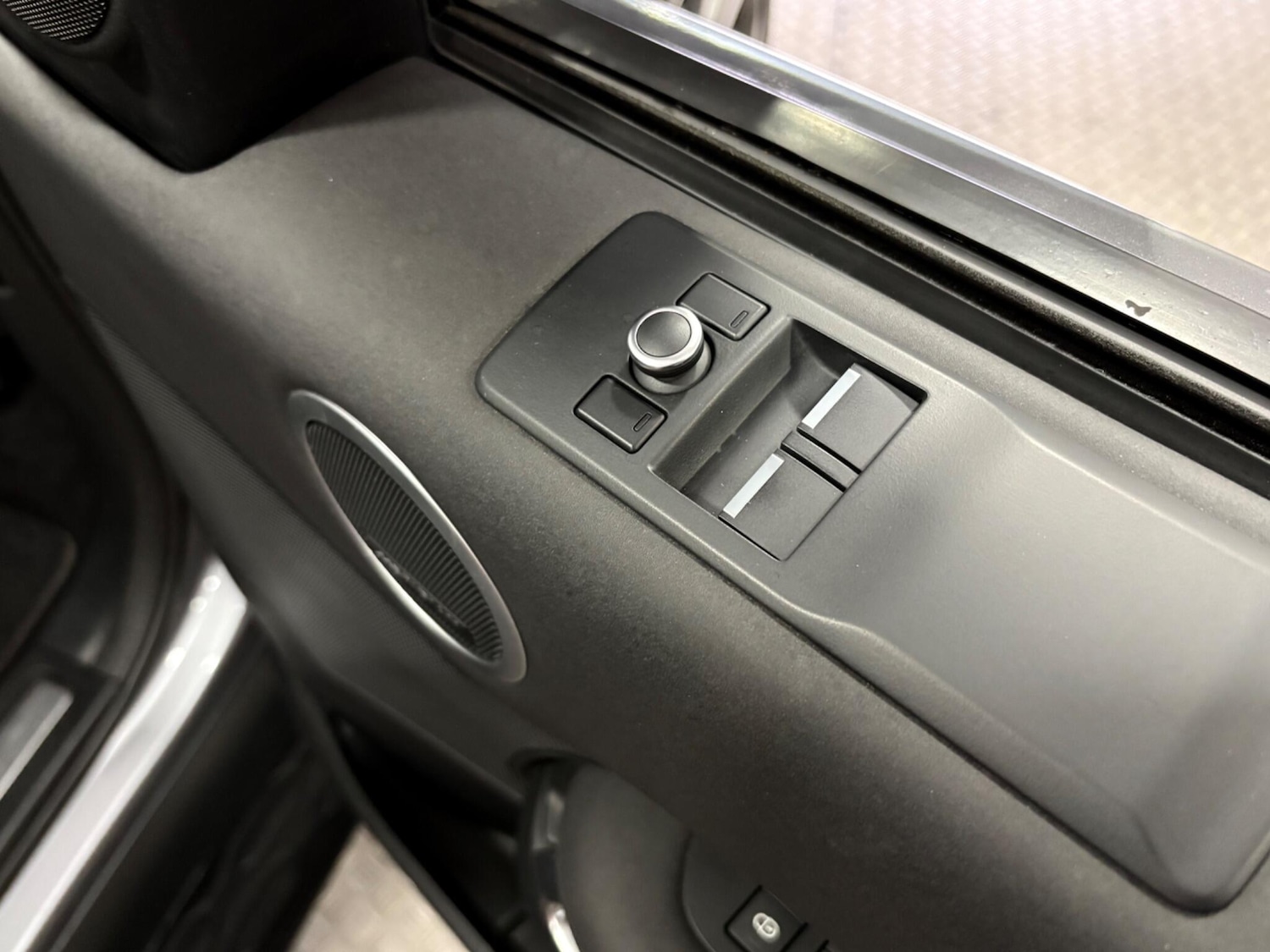 Used Land Rover Discovery 2019 for sale - 77994374: Photo 44