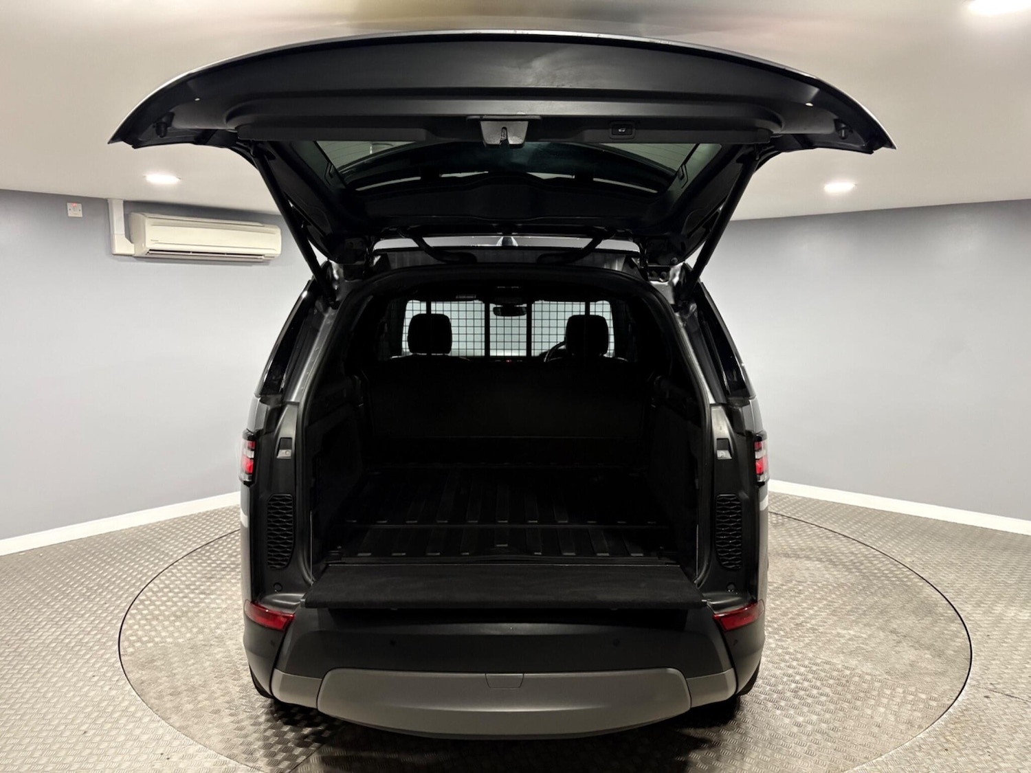 Used Land Rover Discovery 2019 for sale - 77994374: Photo 47