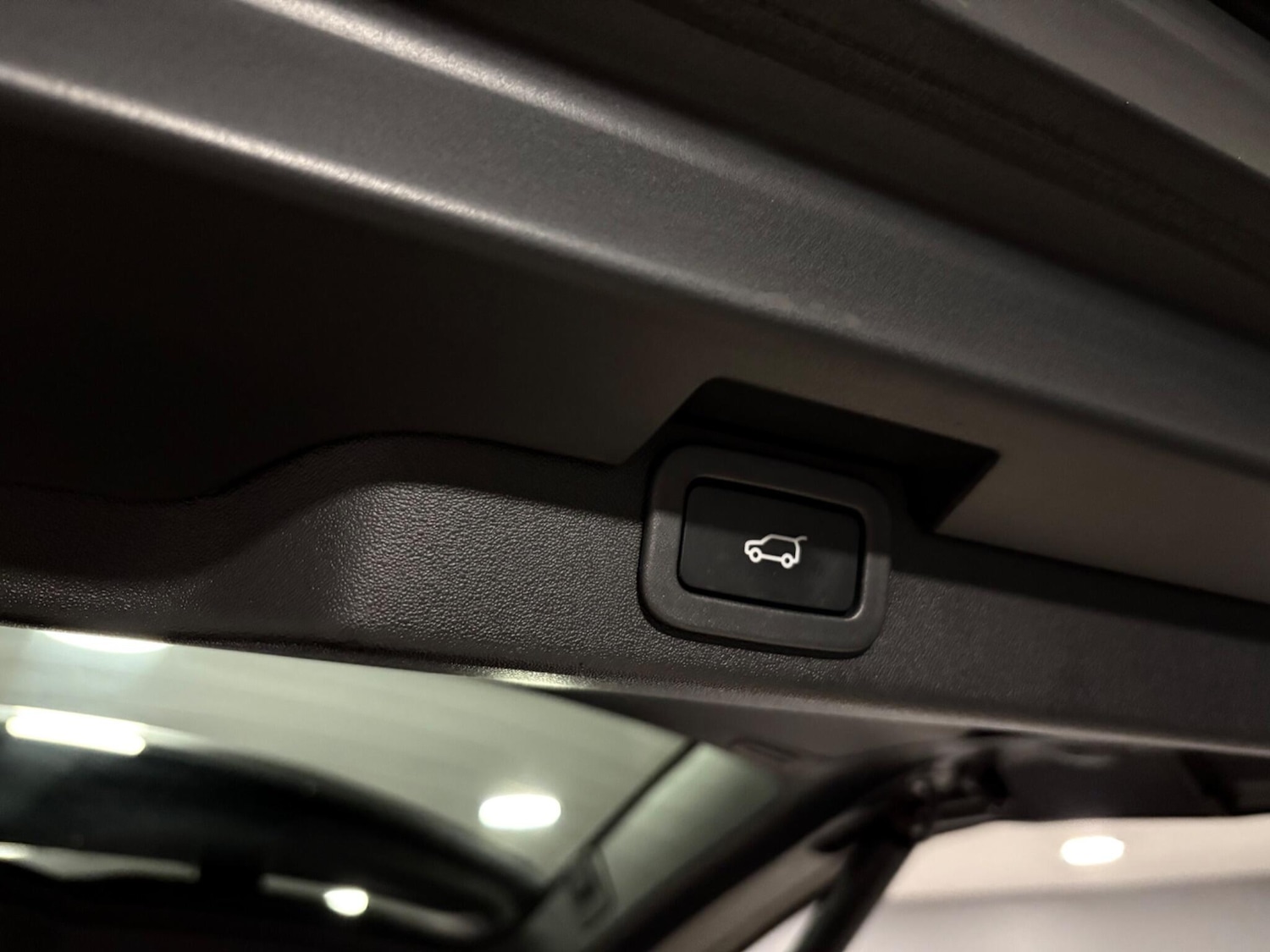 Used Land Rover Discovery 2019 for sale - 77994374: Photo 52