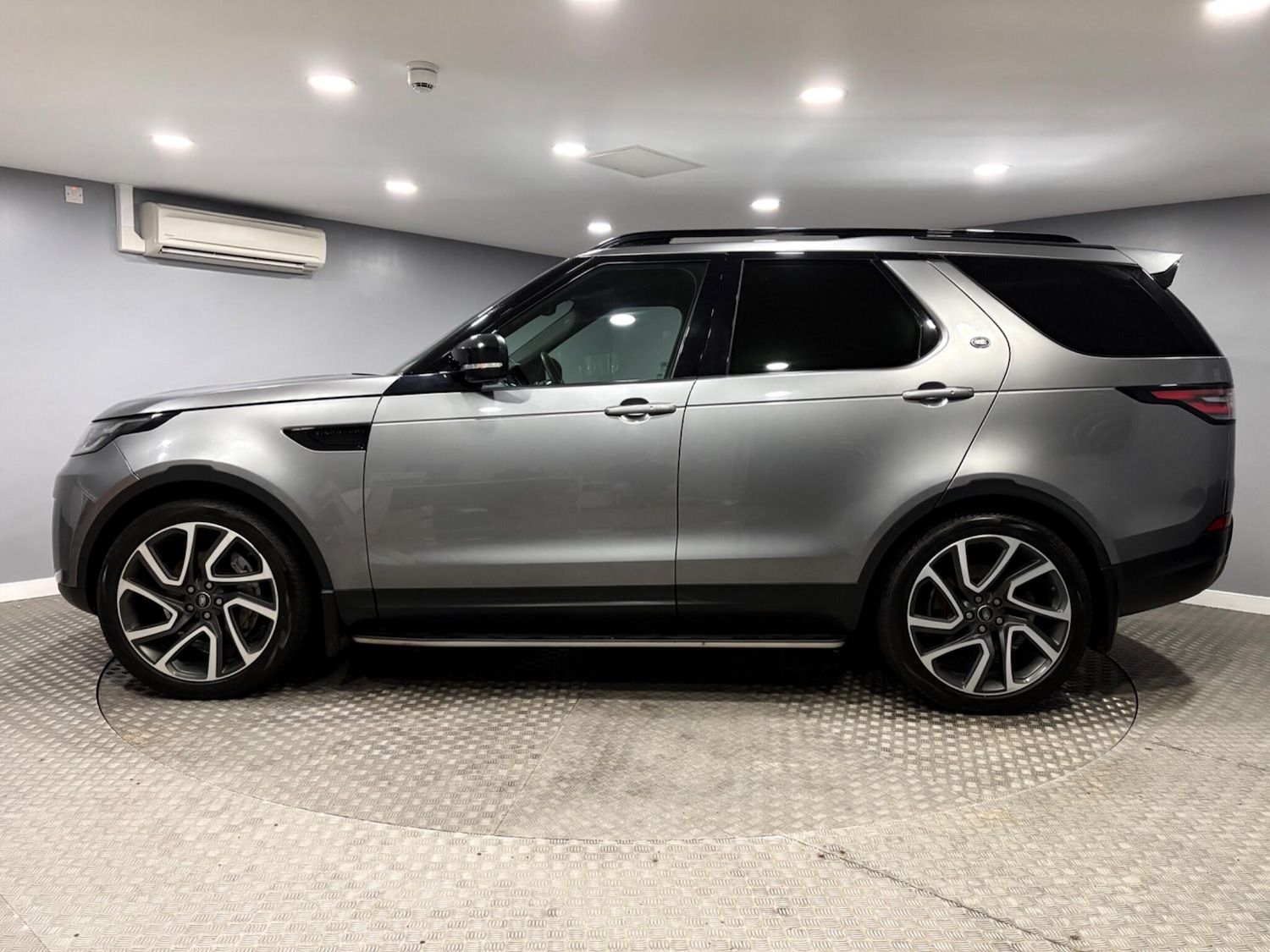 Used Land Rover Discovery 2019 for sale - 77994374: Photo 6