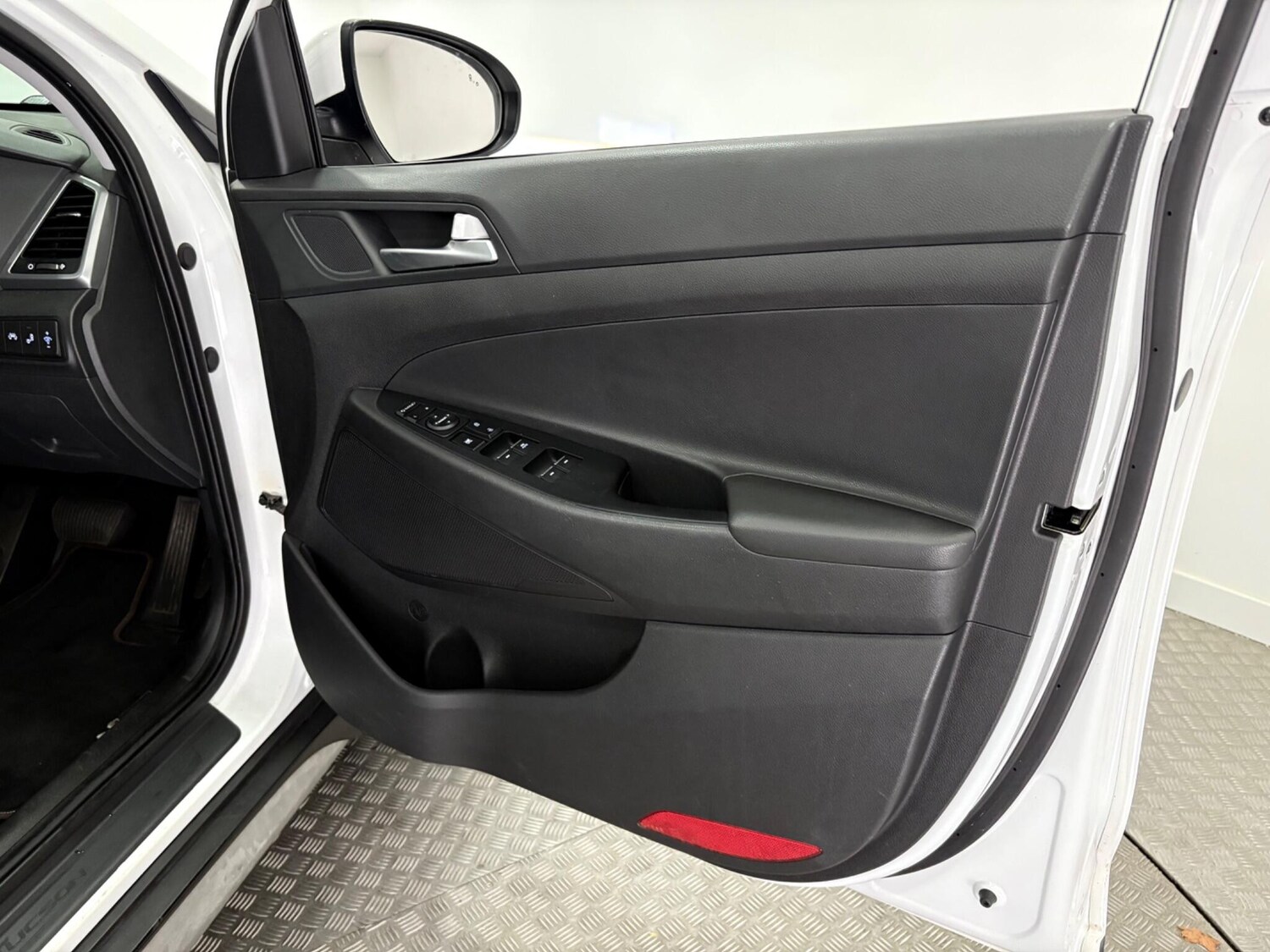 Used Hyundai TUCSON 2017 for sale - 76122256: Photo 38