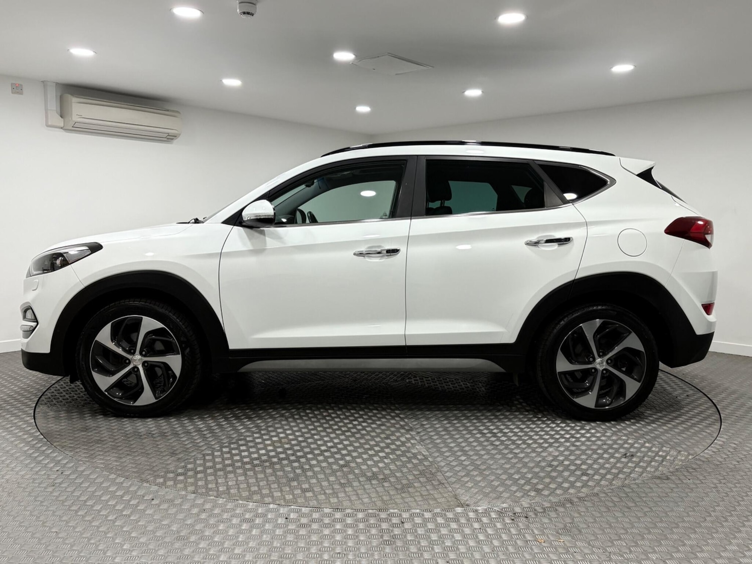 Used Hyundai TUCSON 2017 for sale - 76122256: Photo 6