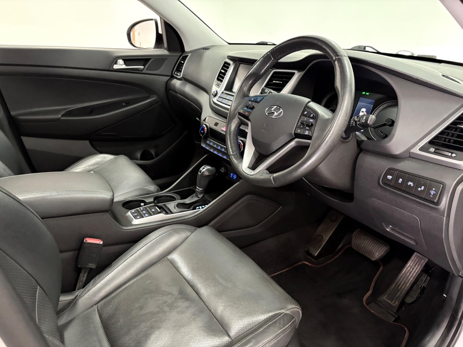 Used Hyundai TUCSON 2017 for sale - 76122256: Photo 9