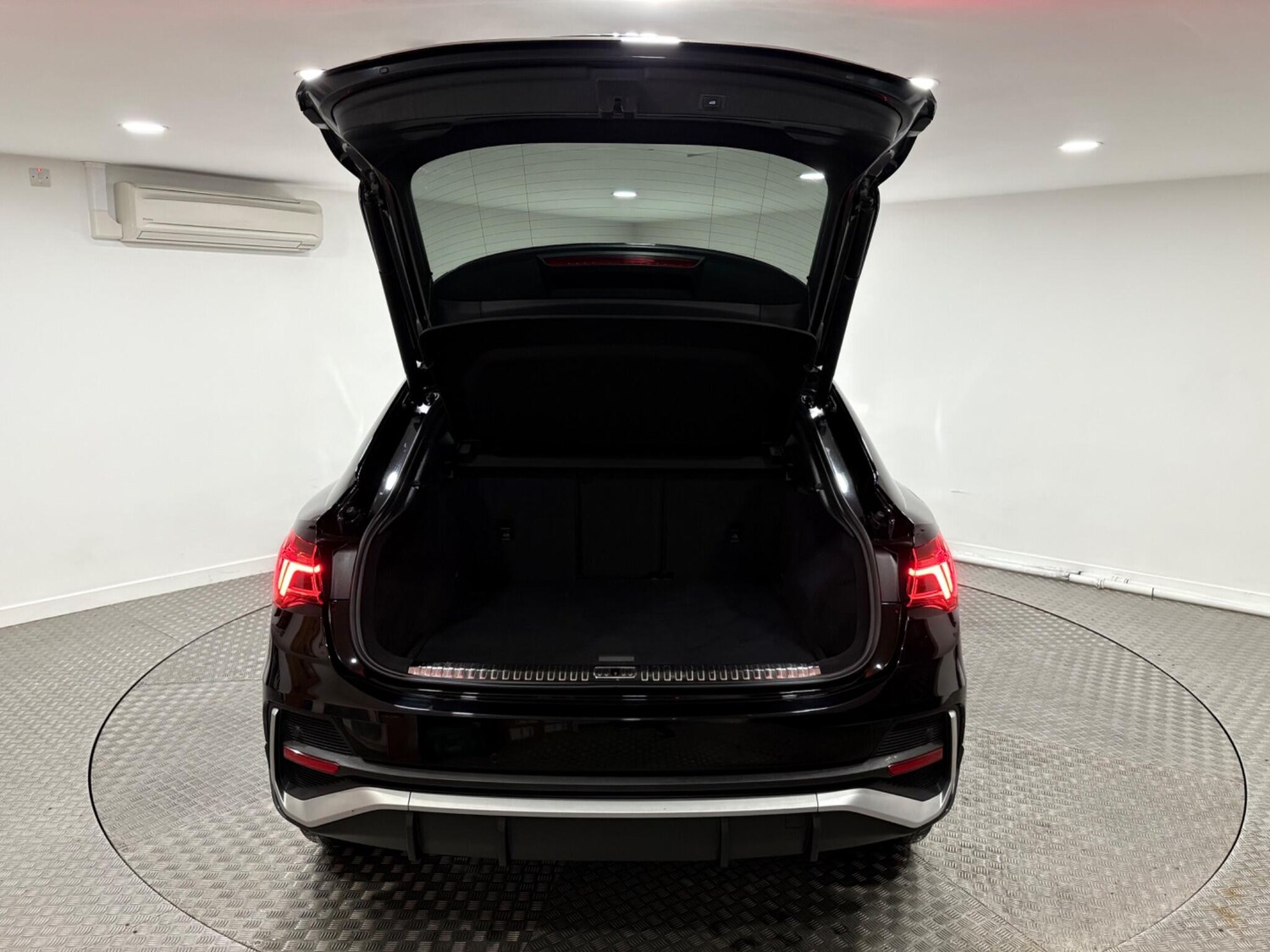 Used Audi Q3 2020 for sale - 77020996: Photo 45