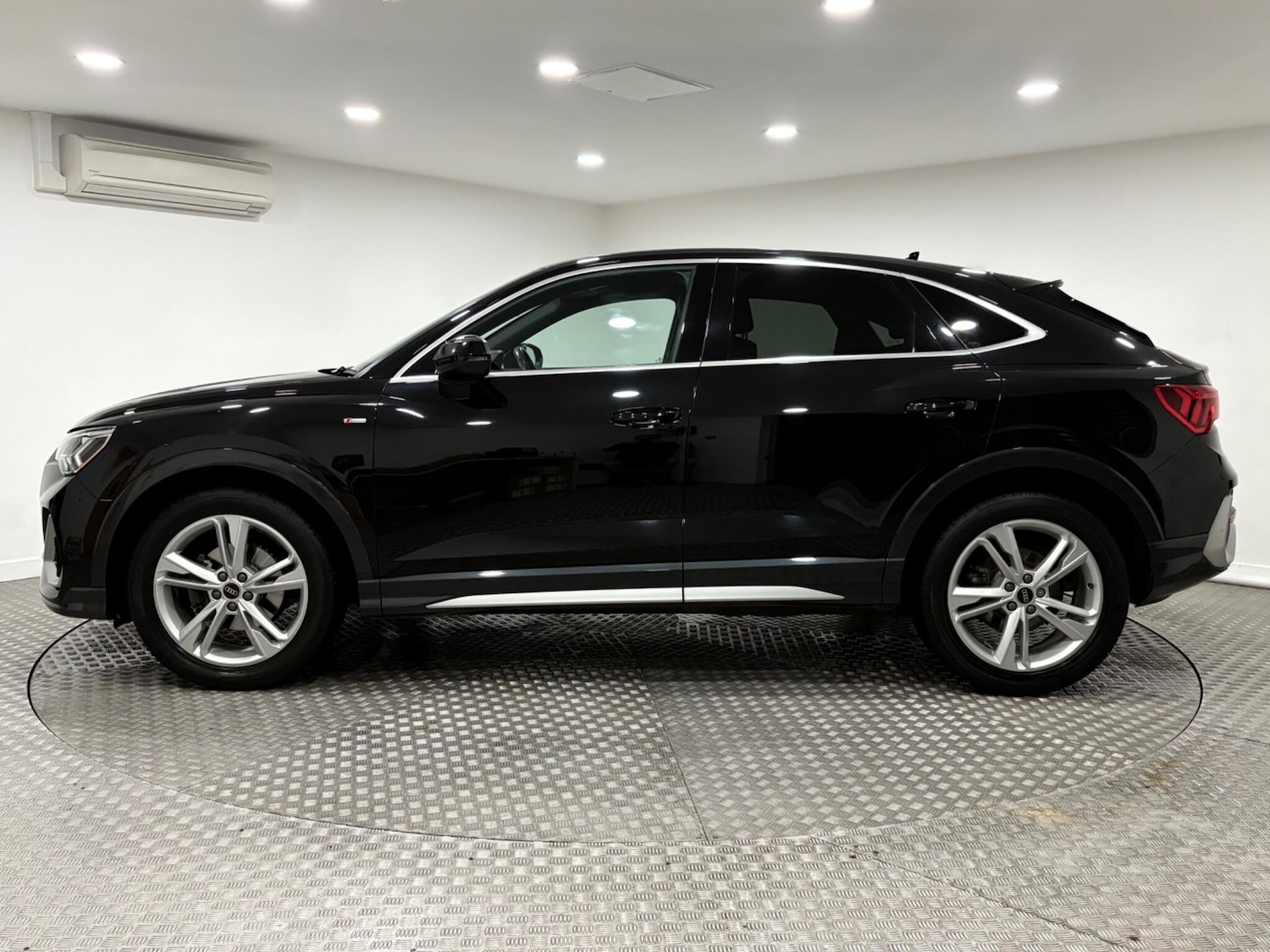 Used Audi Q3 2020 for sale - 77020996: Photo 6