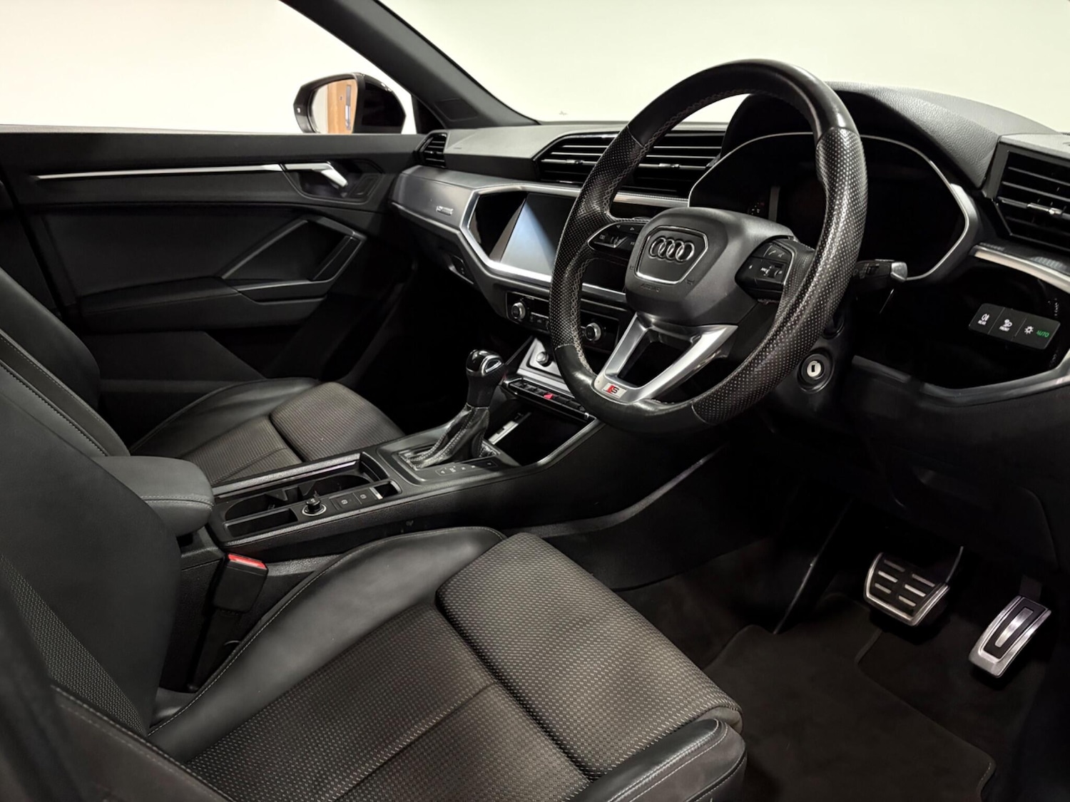 Used Audi Q3 2020 for sale - 77020996: Photo 9