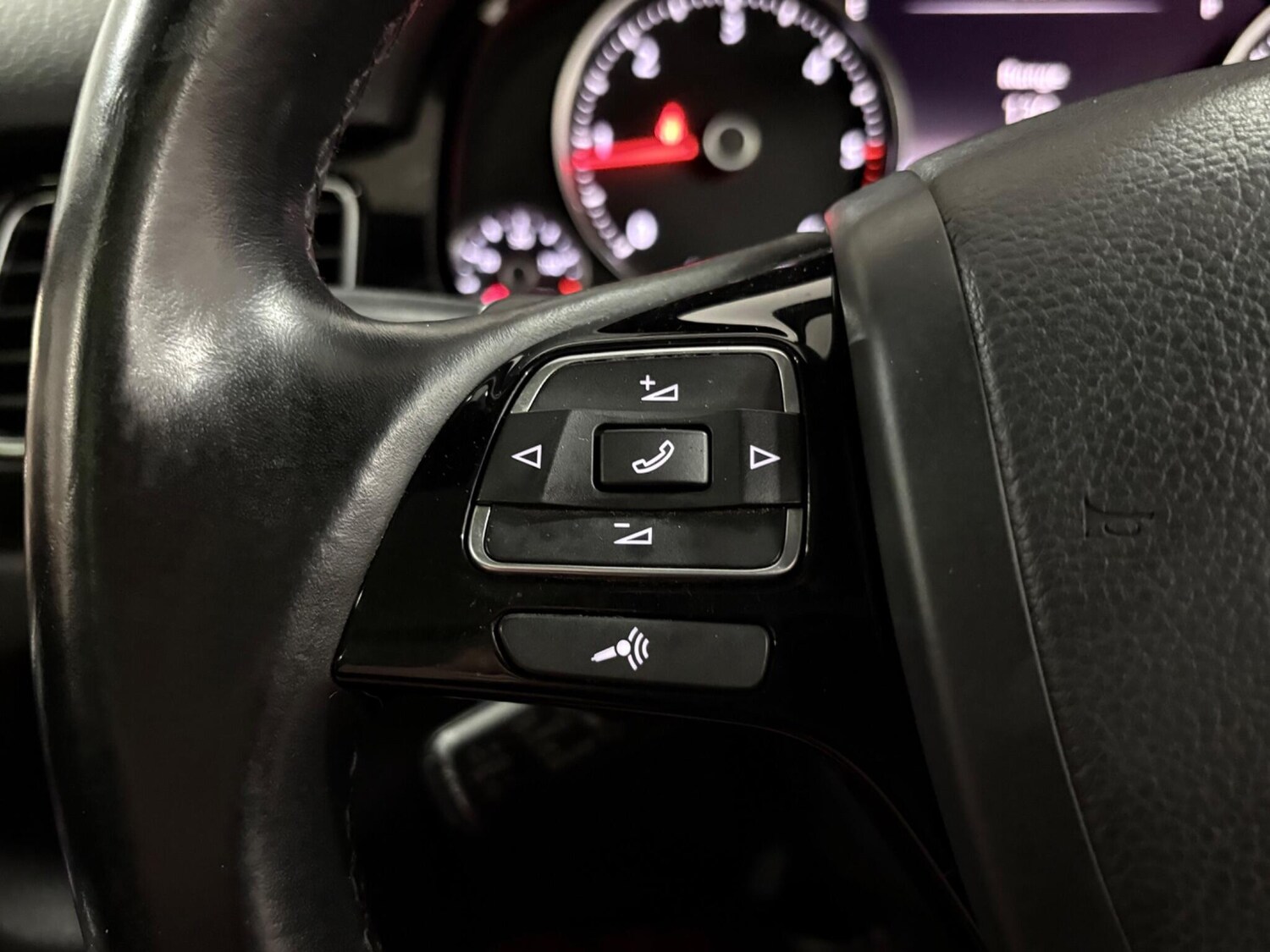 Used Volkswagen Touareg for sale - 76728397: Photo 16