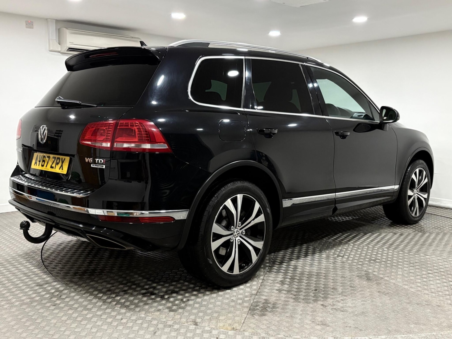 Used Volkswagen Touareg for sale - 76728397: Photo 3