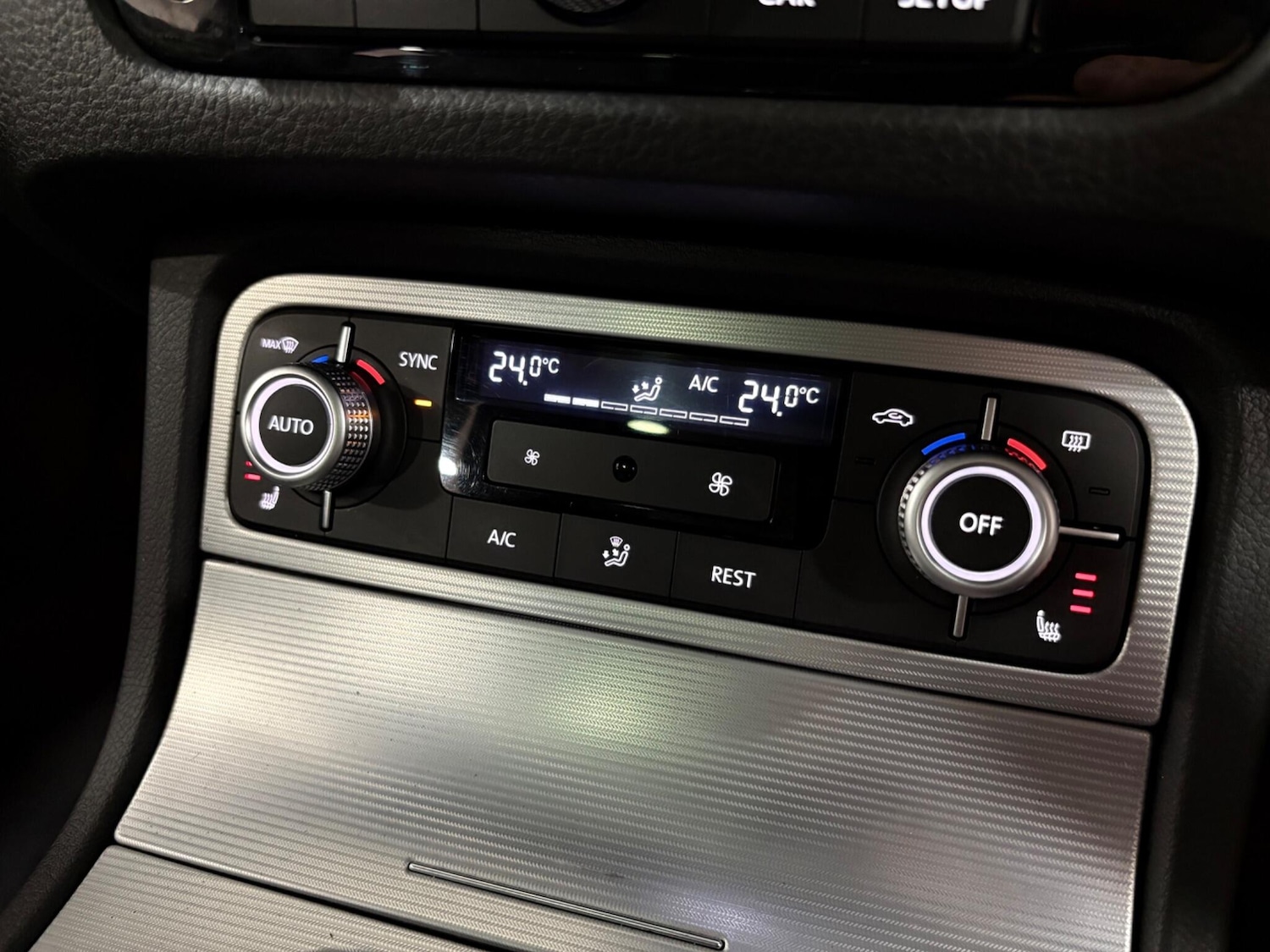 Used Volkswagen Touareg for sale - 76728397: Photo 31