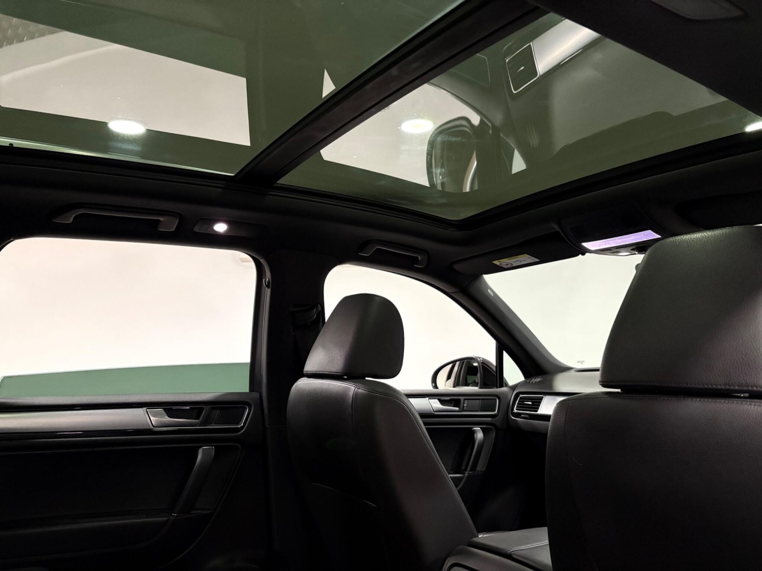 Used Volkswagen Touareg for sale - 76728397: Photo 33