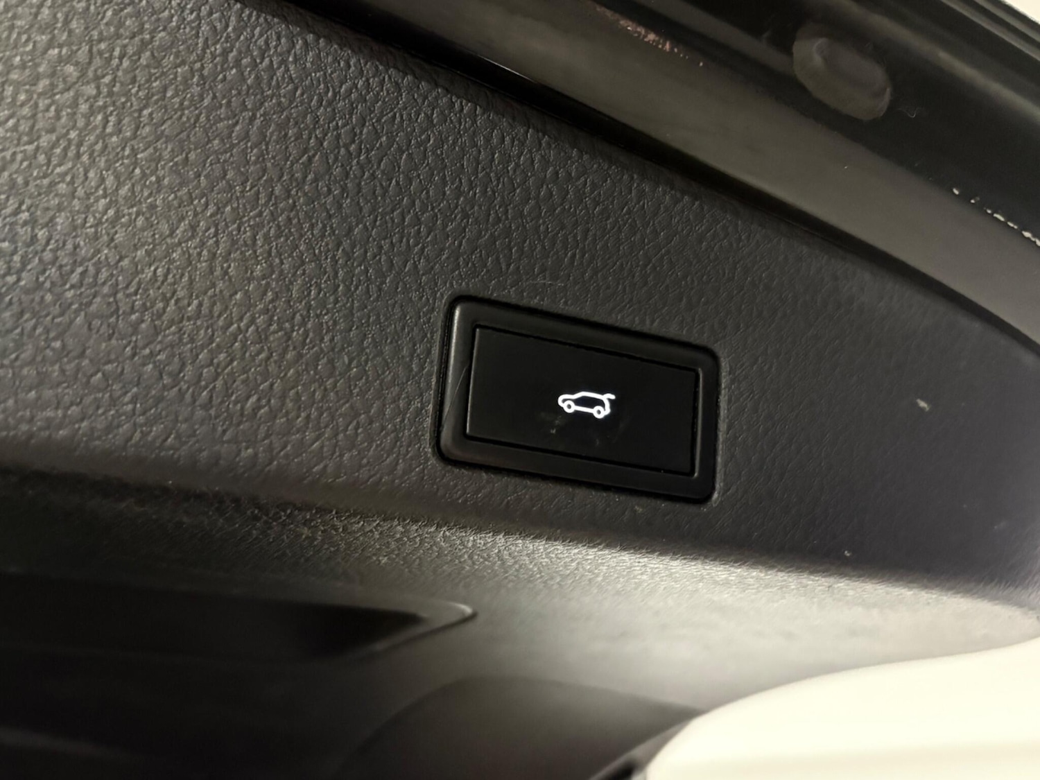 Used Volkswagen Touareg for sale - 76728397: Photo 45