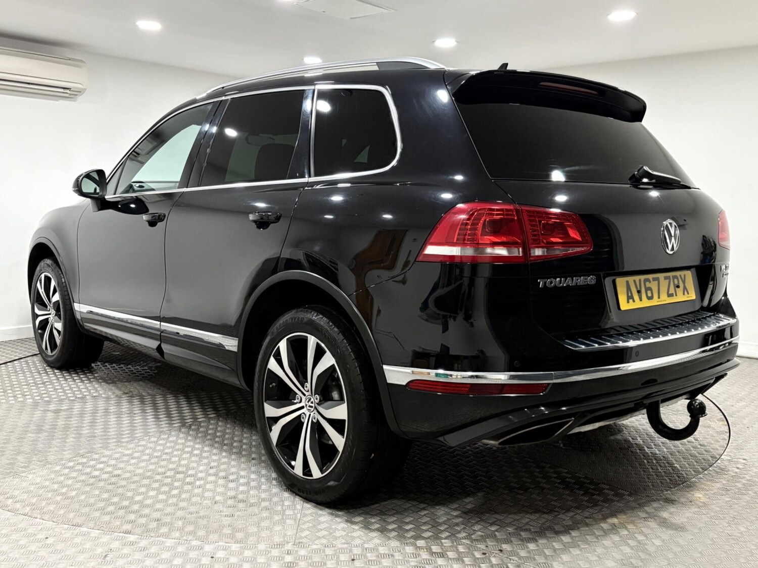 Used Volkswagen Touareg for sale - 76728397: Photo 5