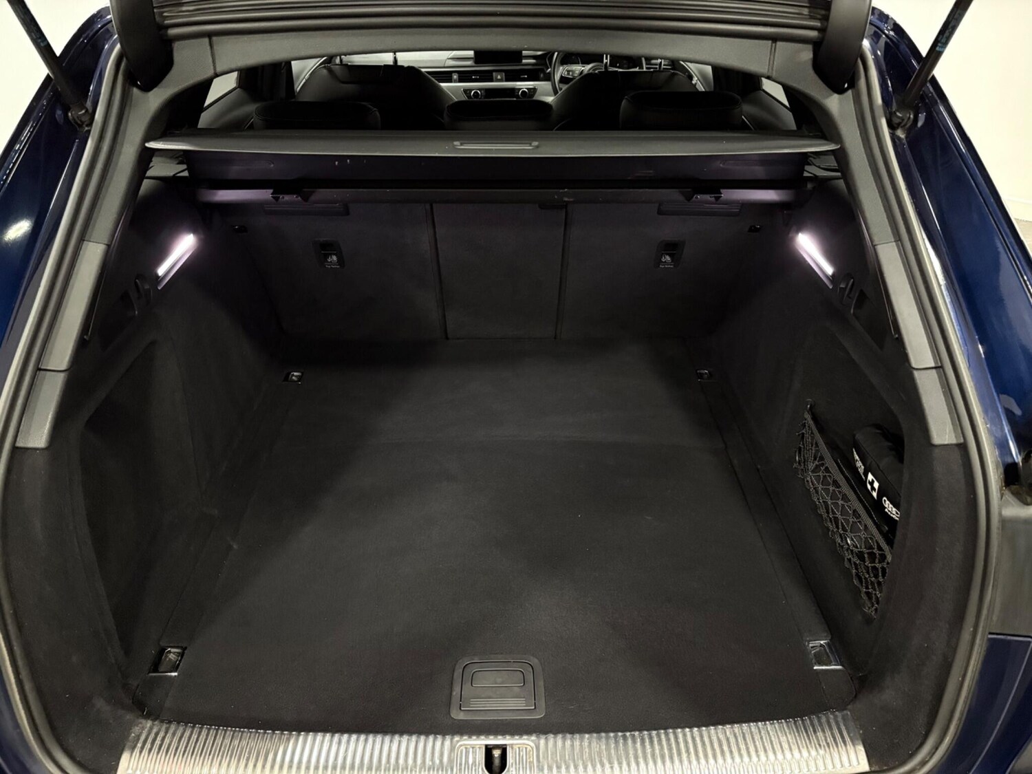 Used Audi A4 Avant 2019 for sale - 75883370: Photo 44