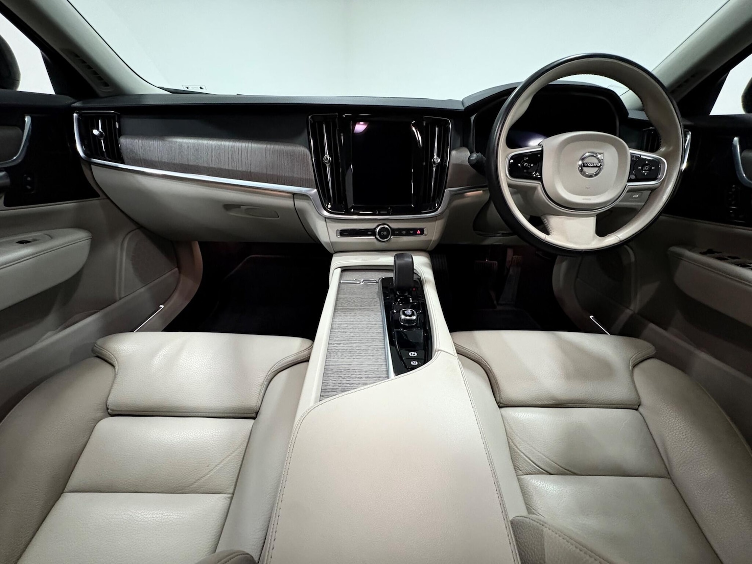 Used Volvo V90 2022 for sale - 77040342: Photo 10