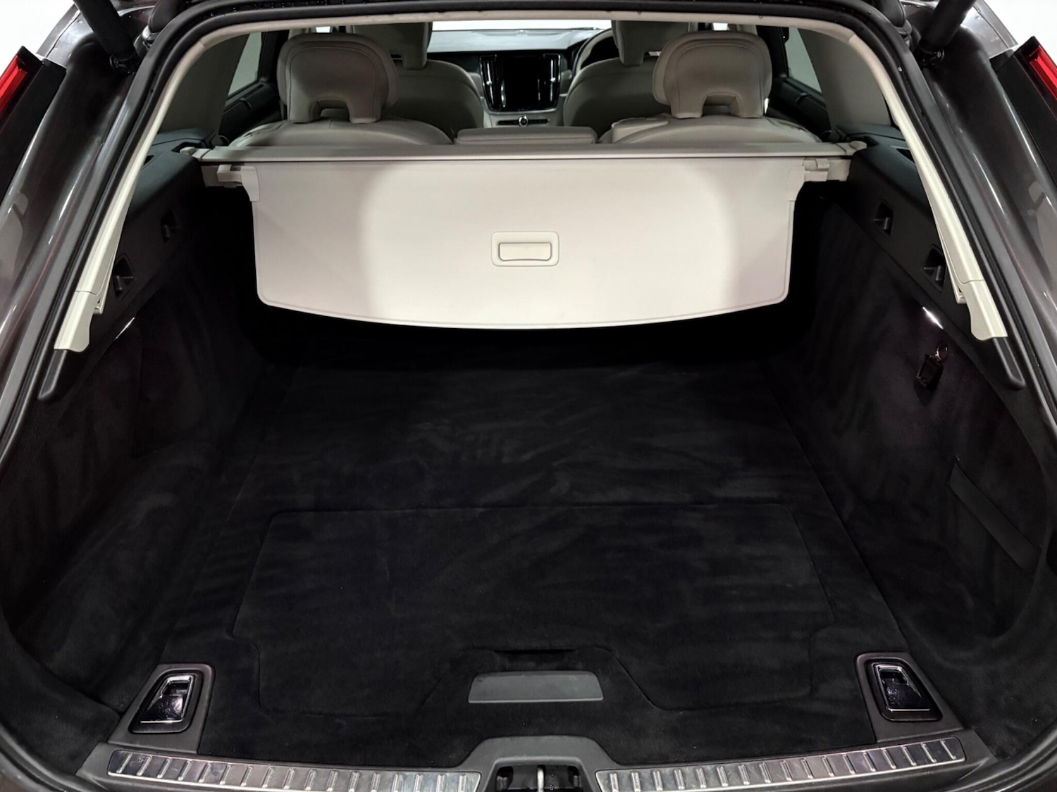 Used Volvo V90 2022 for sale - 77040342: Photo 49