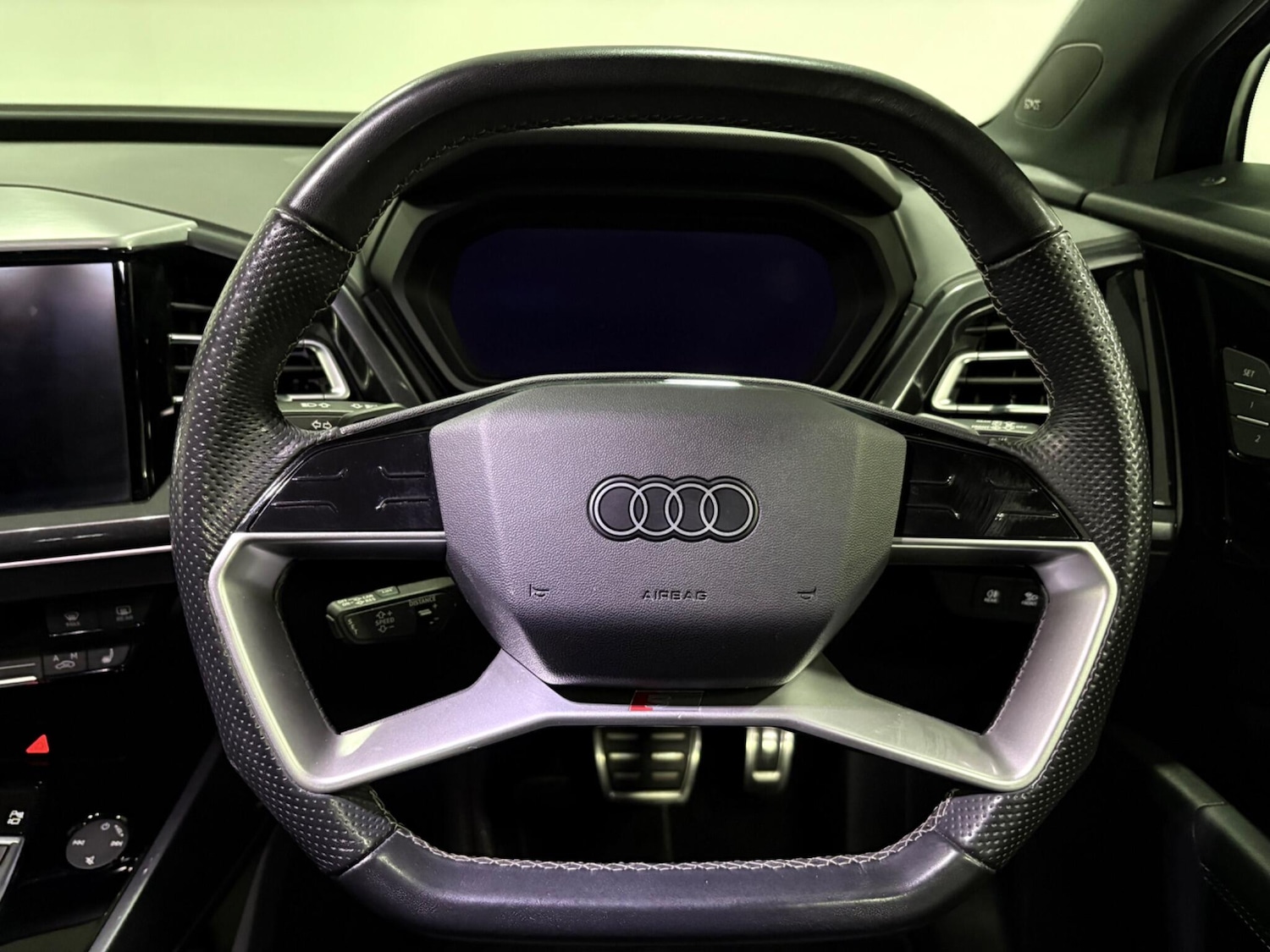 Used Audi Q4 e-tron 2021 for sale - 77021144: Photo 16