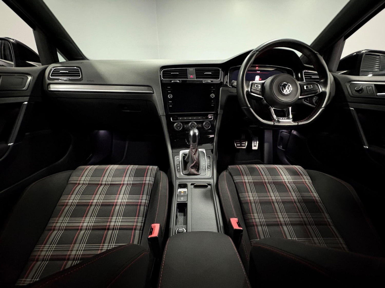 Used Volkswagen Golf 2019 for sale - 77977600: Photo 10