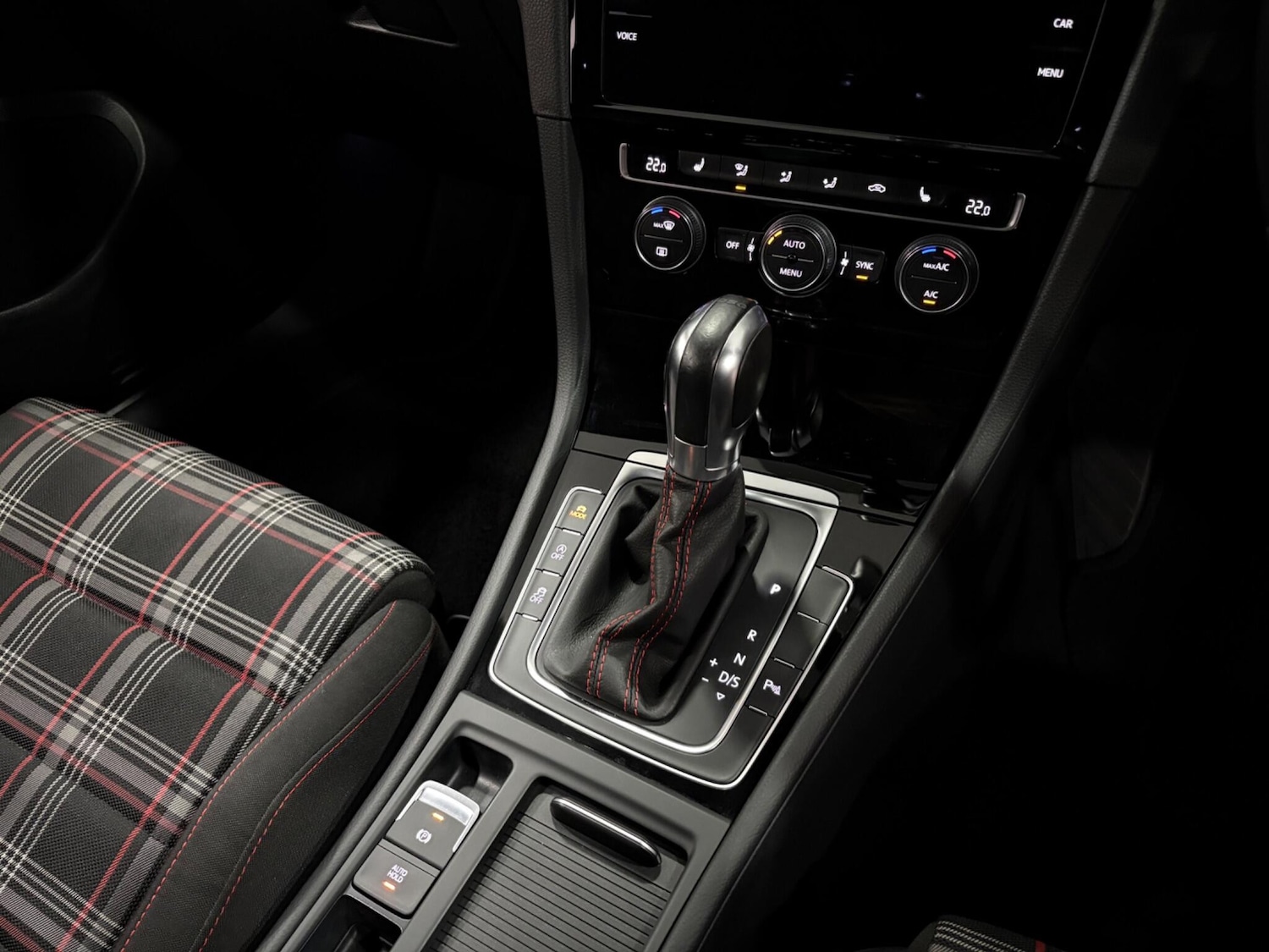 Used Volkswagen Golf 2019 for sale - 77977600: Photo 32