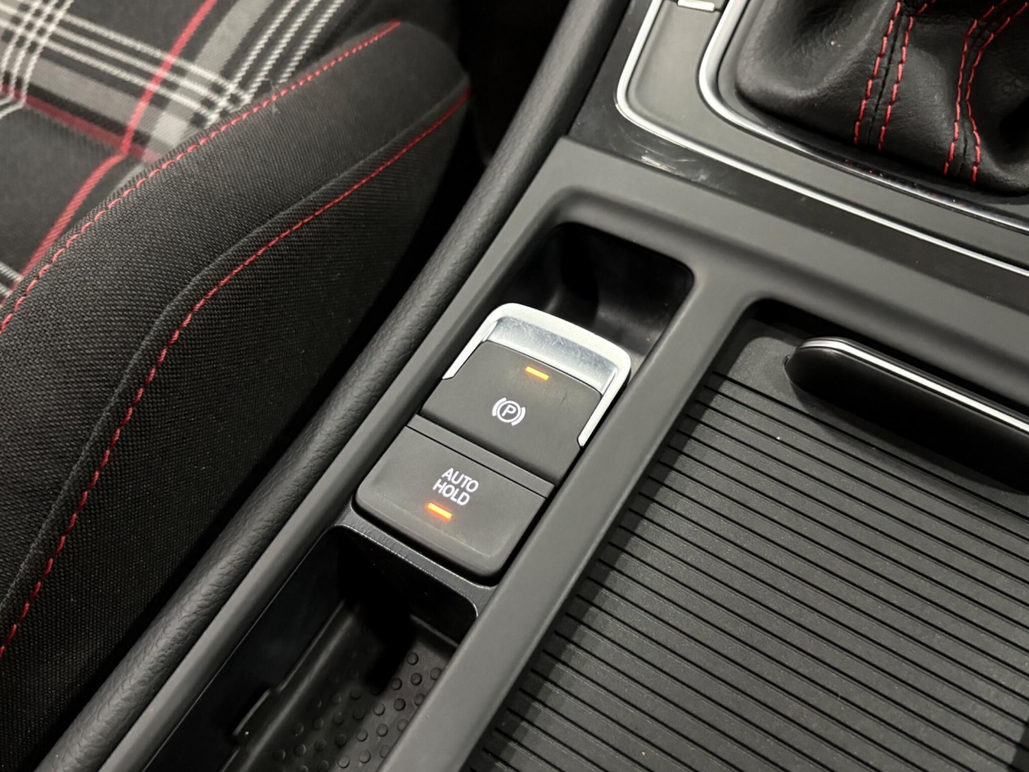 Used Volkswagen Golf 2019 for sale - 77977600: Photo 33