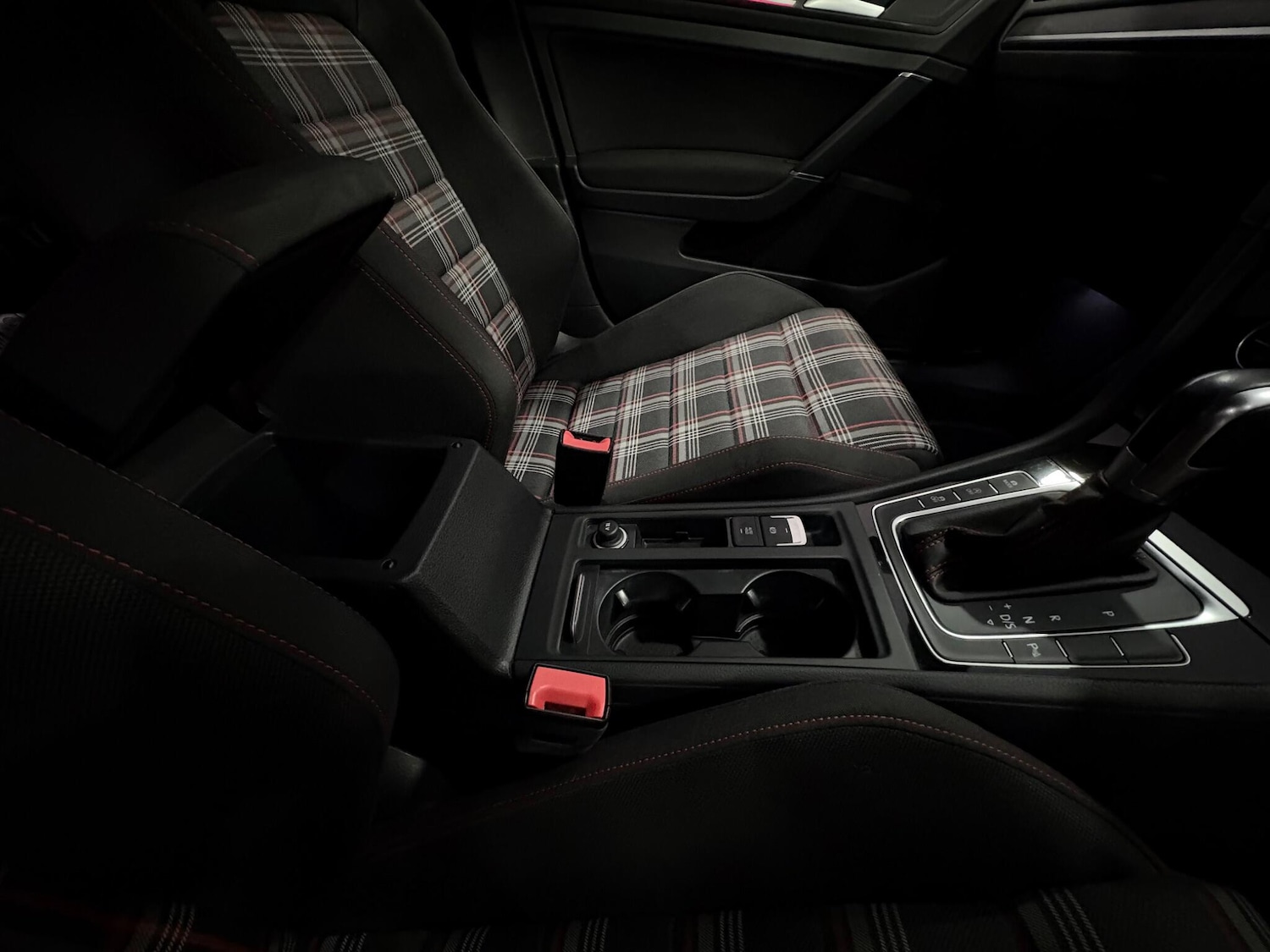 Used Volkswagen Golf 2019 for sale - 77977600: Photo 36