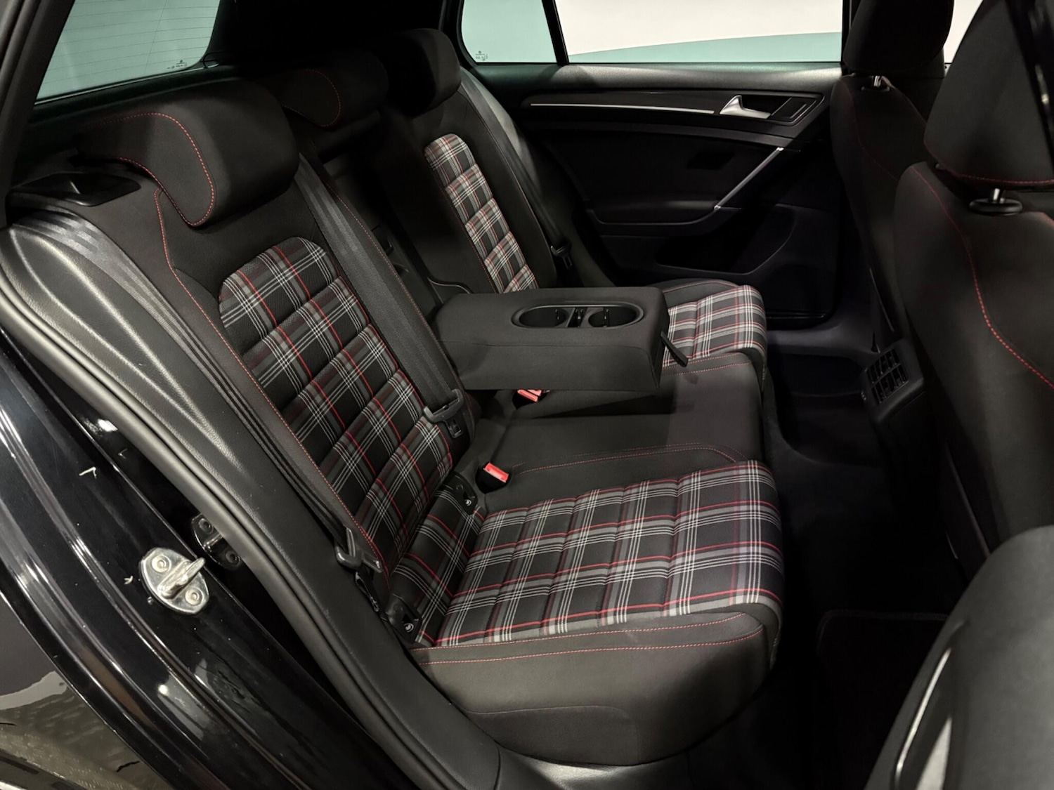 Used Volkswagen Golf 2019 for sale - 77977600: Photo 41