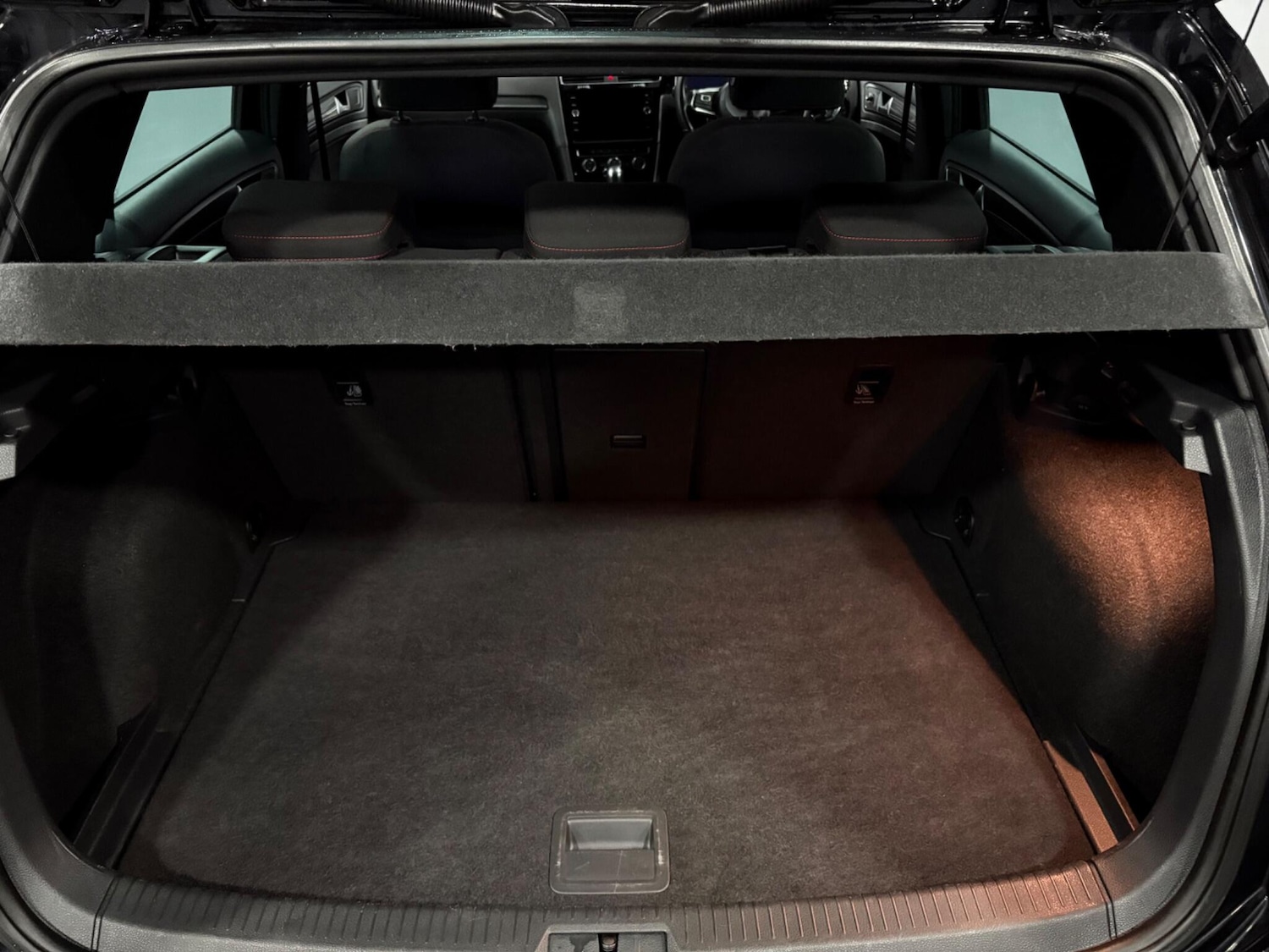 Used Volkswagen Golf 2019 for sale - 77977600: Photo 46