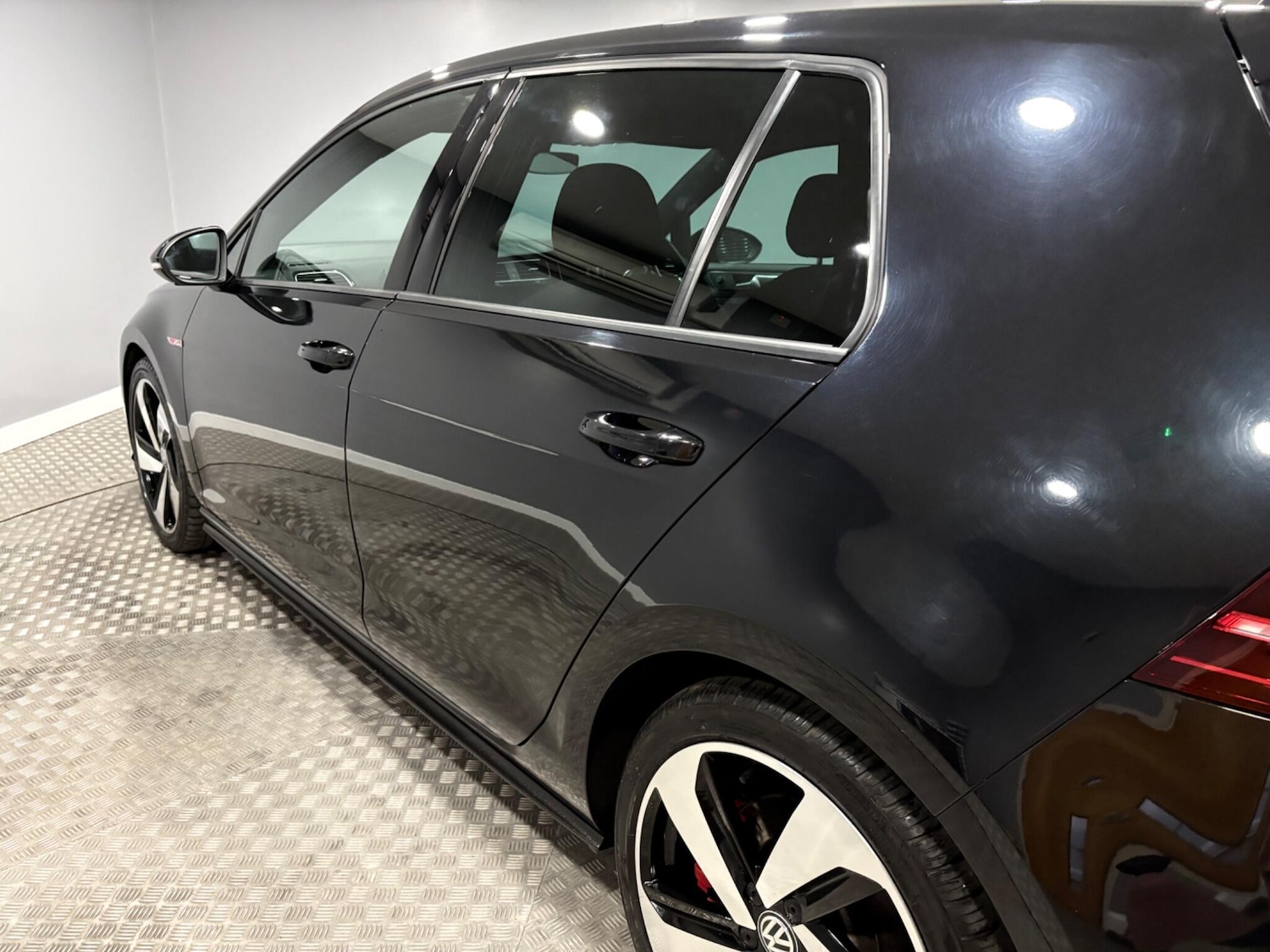 Used Volkswagen Golf 2019 for sale - 77977600: Photo 52